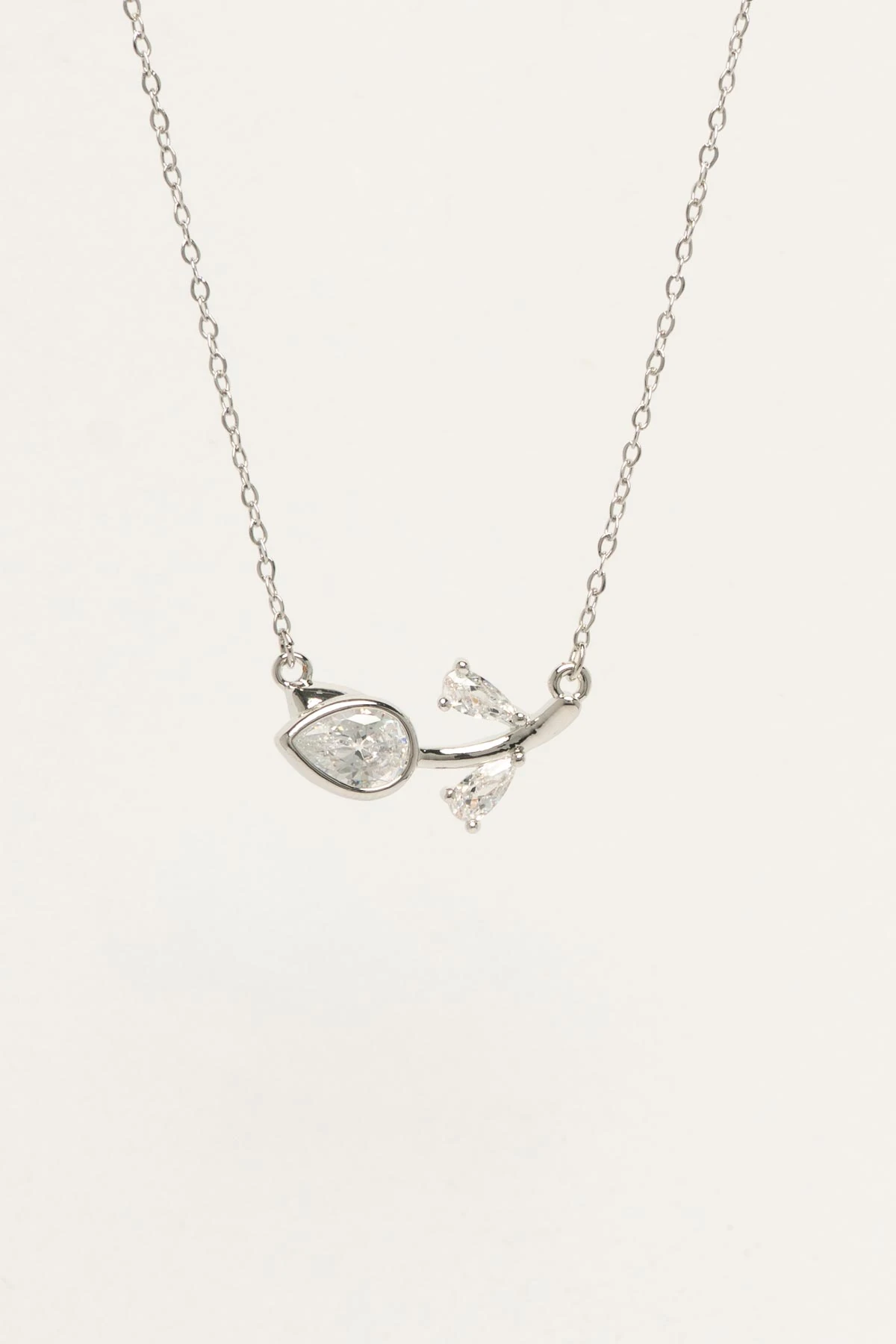 Silver Minimal Zincir Kristal Taş Yapraklı Lale Sallantılı 45cm Luxury Kolye AKL4431