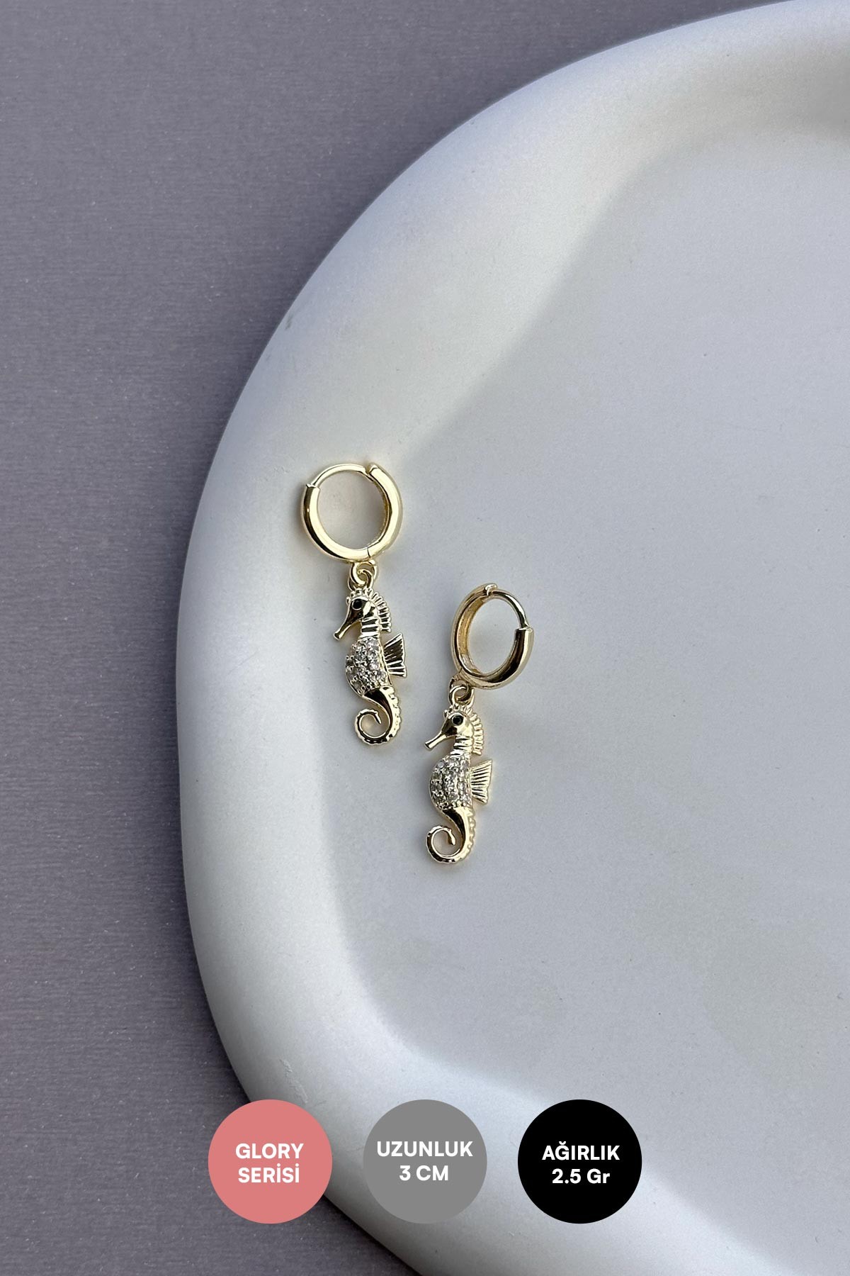 Gold Zirkon Detay Deniz Atı Sallantılı Glory Küpe AKE9151