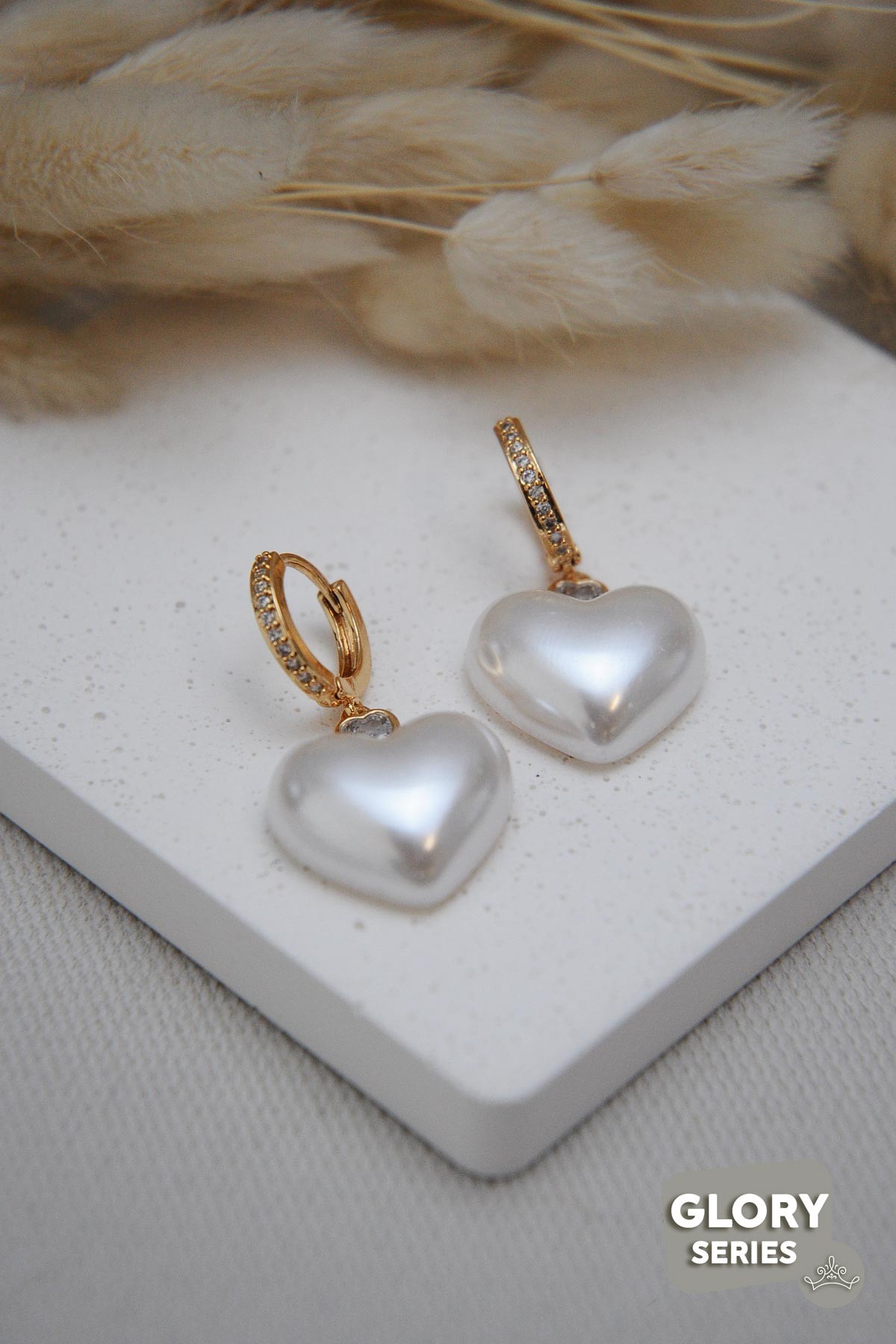 Gold Zirkon Pearl Heart Glory Küpe AKE6949