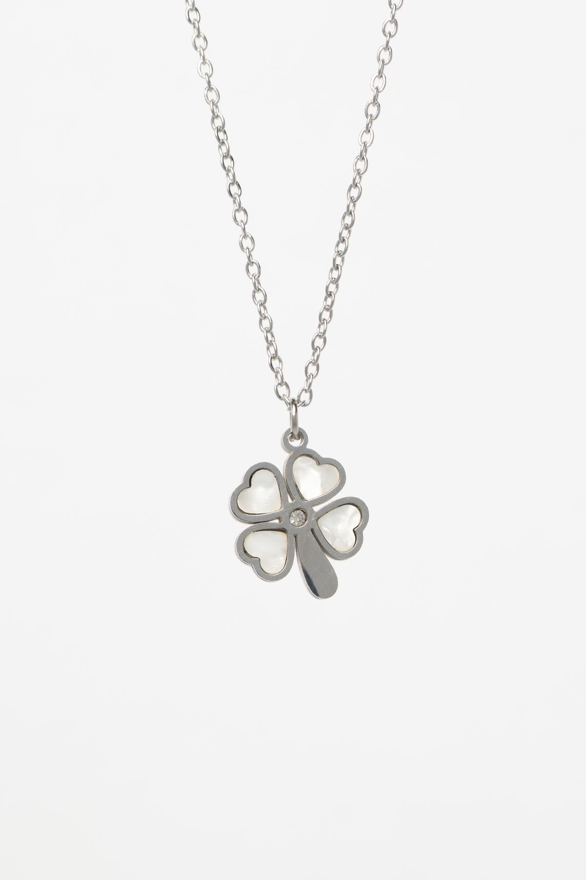 Silver Minimal Zincir Beyaz Sedefli Kalp Yapraklı Yonca Sallantılı Çelik Kolye 45 cm AKL3784