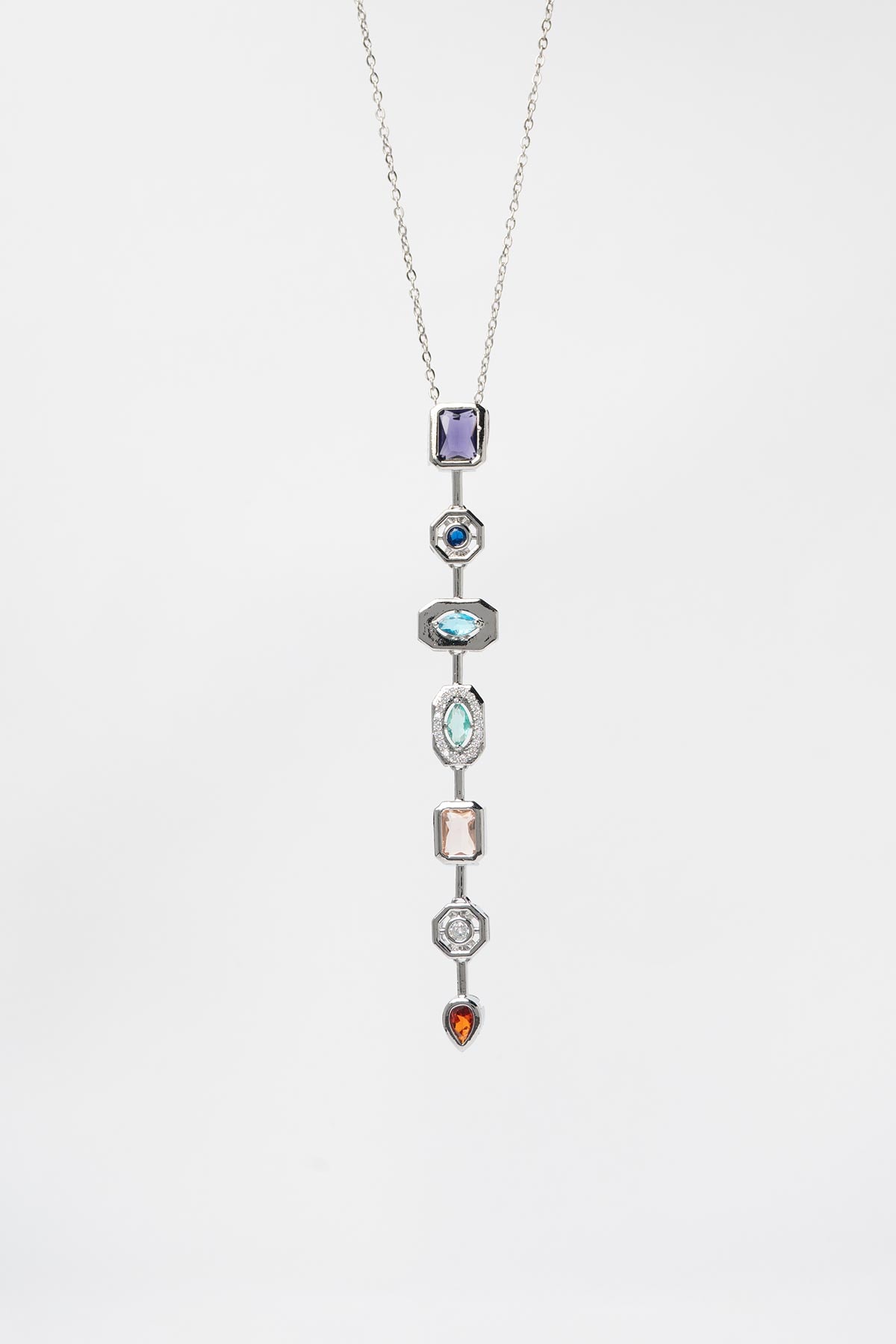 Silver Minimal Zincir Renkli Kristal Karma Şekilli Taş Sallantılı Çelik Kolye 60 cm AKL4160
