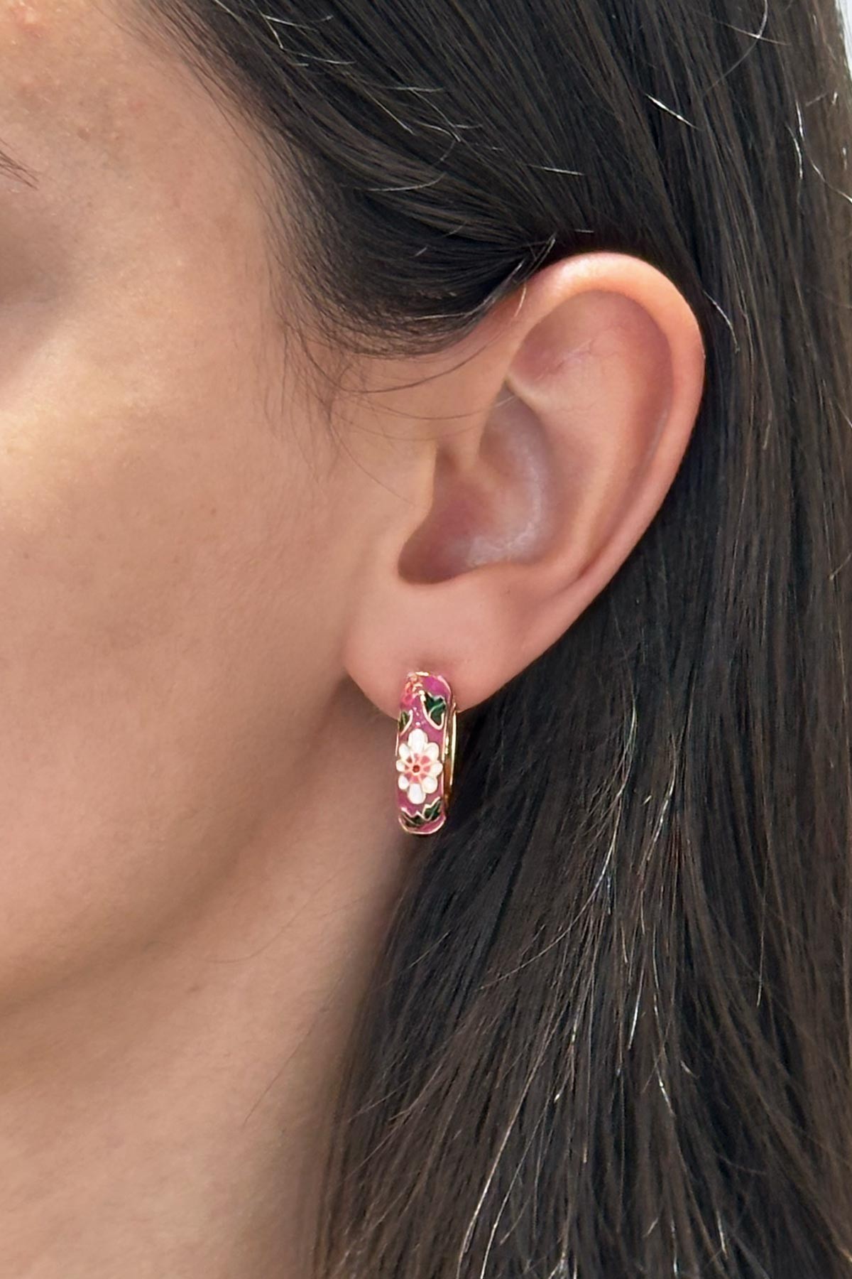 Pembe Mineli Çiçek Desen Halka Glory Küpe AKE5857
