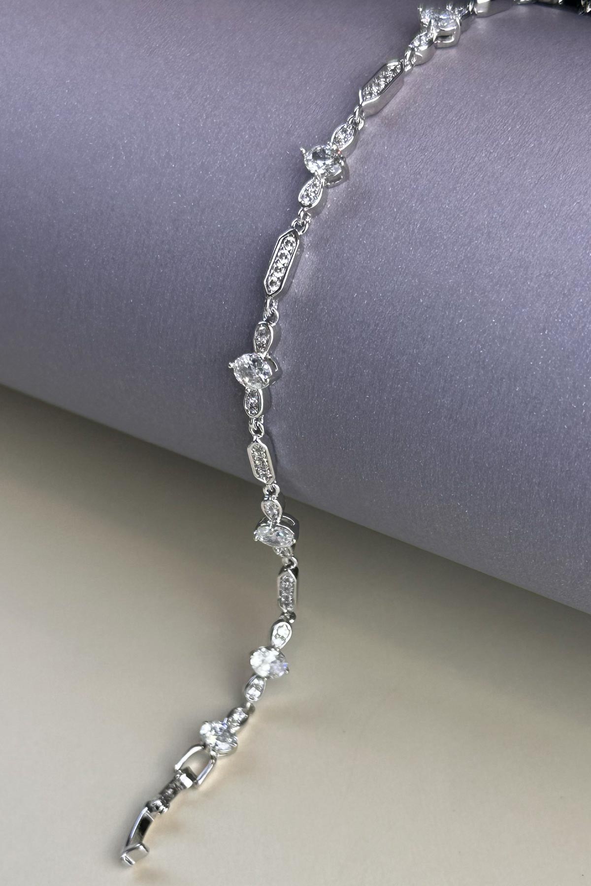 Silver Zirkon Tasarım Minimal Oval Baget Taş Detay Luxury Bileklik ABL7181