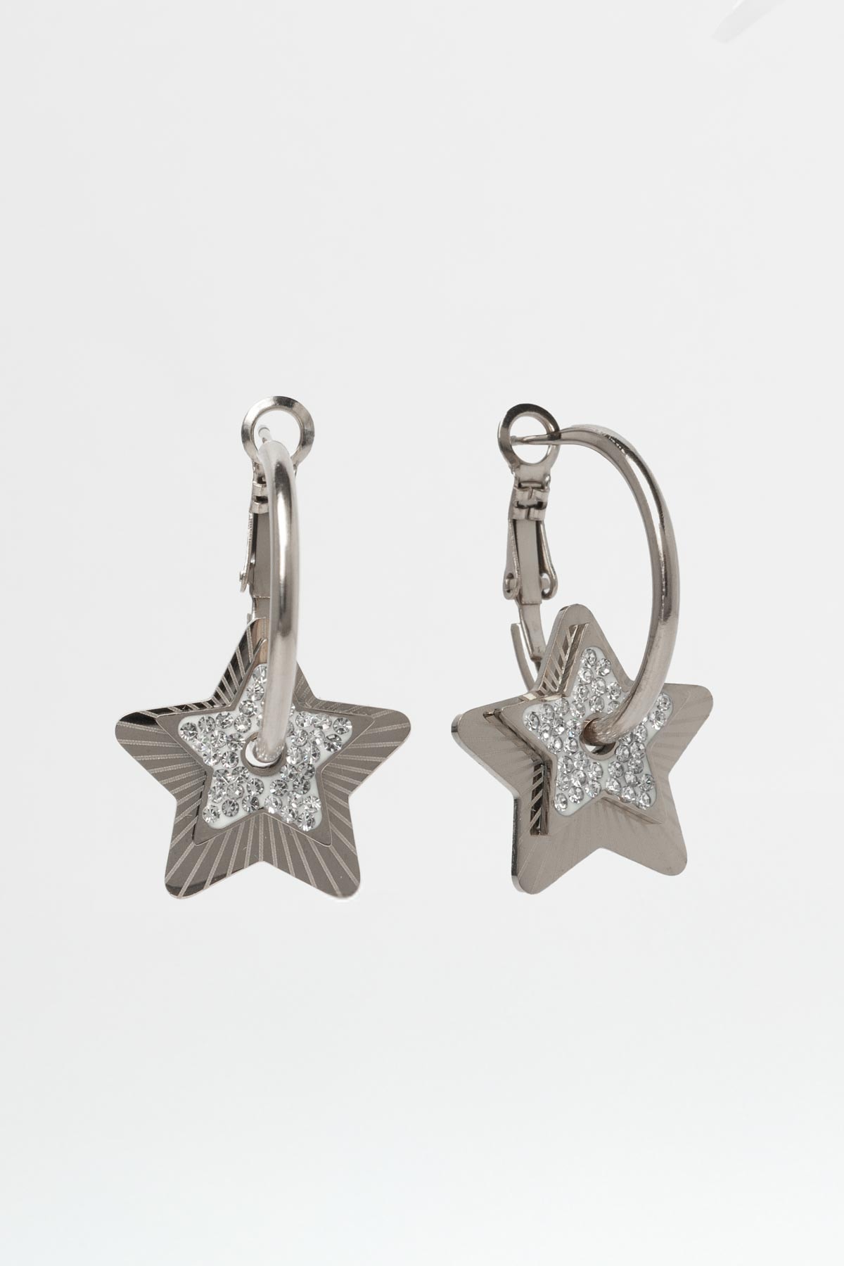 Silver Büyük Halka Tasarım Zirkon Ve Lazer Çizgili Yıldızlar Çelik Küpe AKE8309