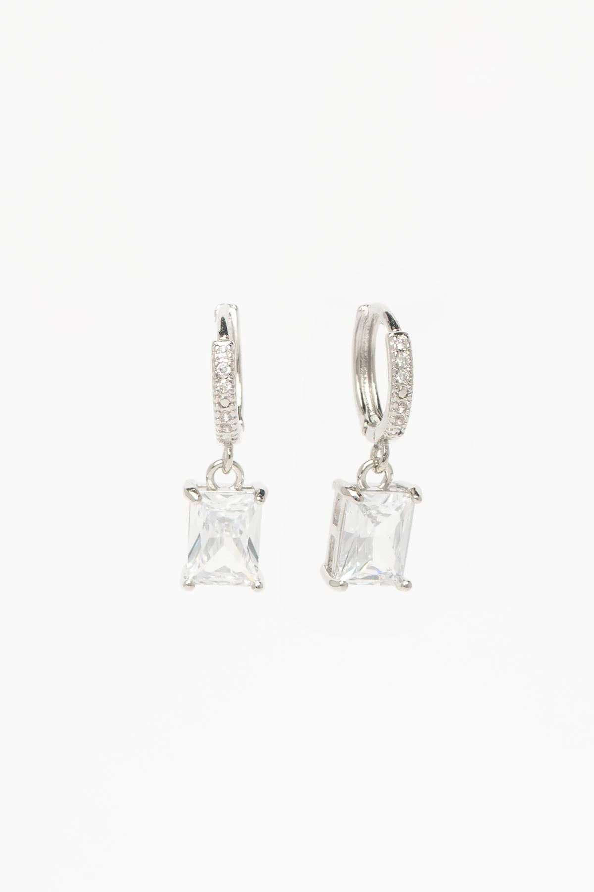 Silver Zirkon Detay Büyük Kare Tektaş Sallantılı Glory Küpe AKE9451