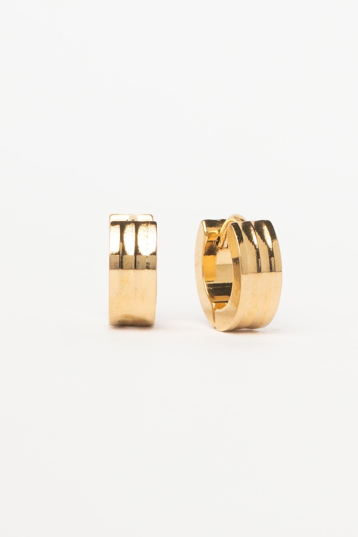 Gold Çift Kavisli Mini Halka Çelik Küpe AKE9542