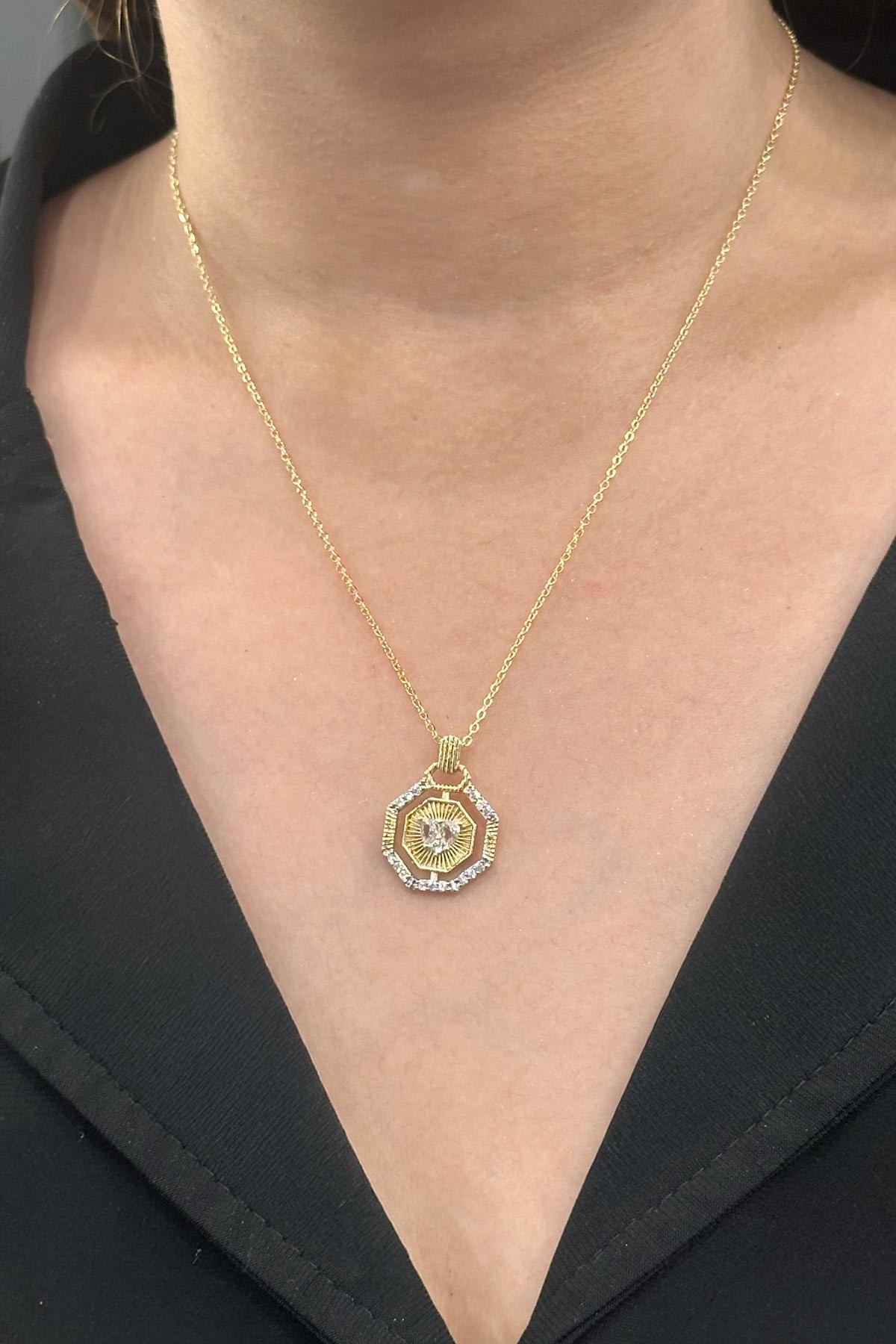 Gold Minimal Zincir Zirkon Ve Baget Kalp Detay Sekizgen Tasarım Luxury Kolye 45 cm AKL3830
