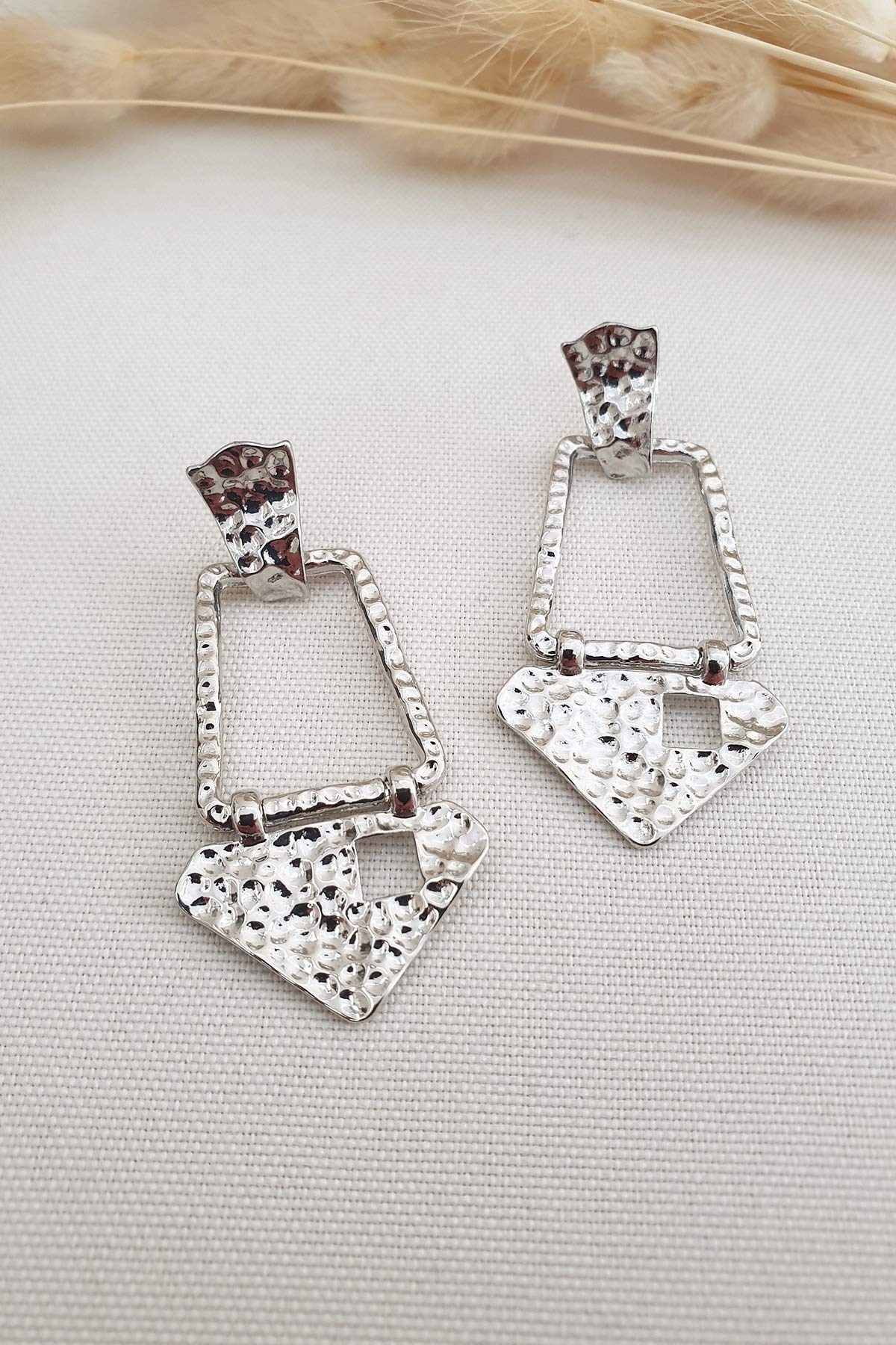 Silver Franco Dövülmüş Metal Tasarım Küpe Ake3344