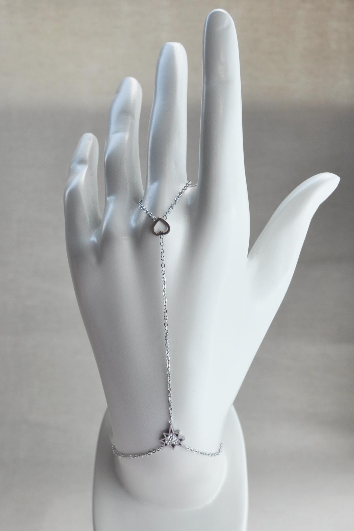 Silver Yıldız Çerçeveli Zirkon Minimal Kalp Tasarım Çelik Şahmeran ASH1125