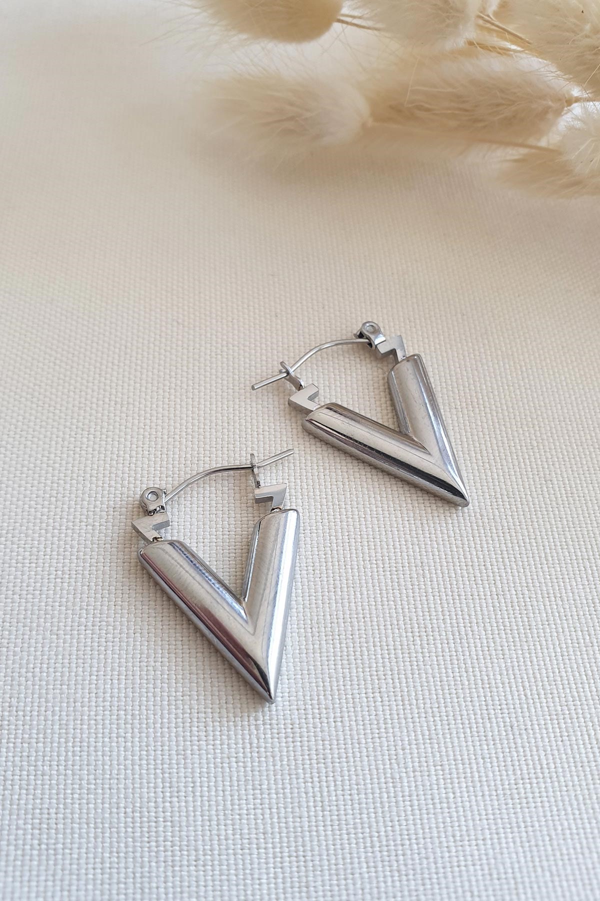Silver Triangle Çelik Küpe Ake4041