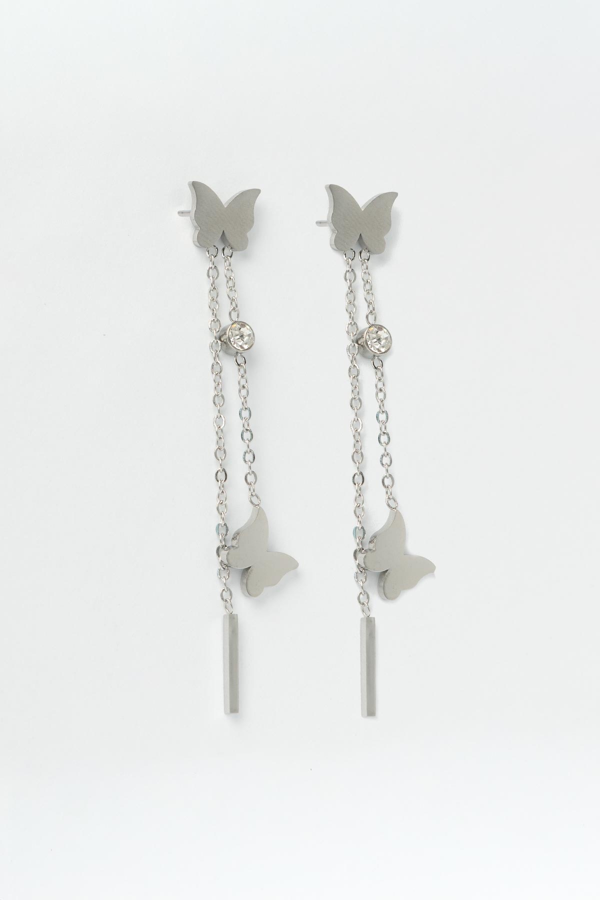 Silver Kelebek Sallantılı Çelik Küpe AKE9267