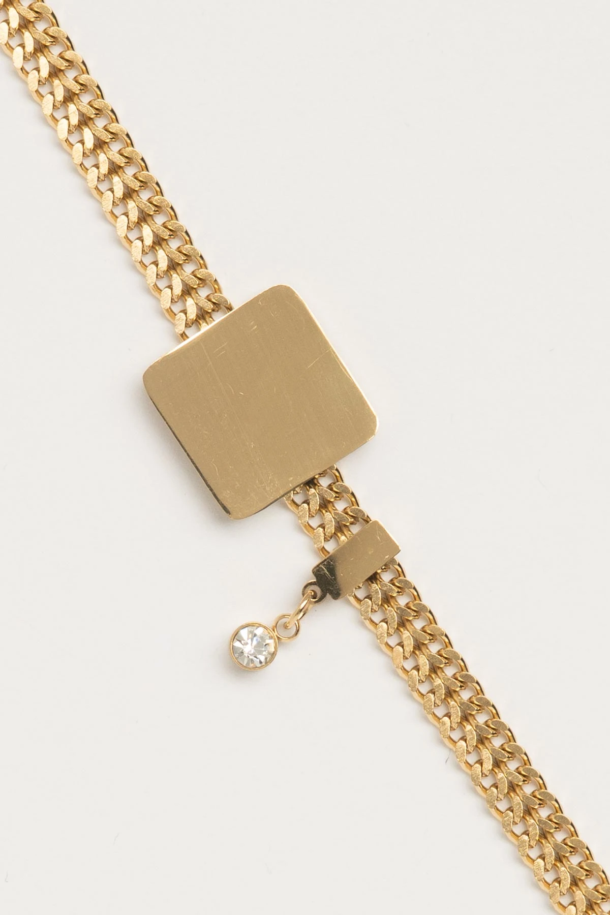 Gold Yassı Zincir Tasarım Kare Plaka Ve Tektaş Sallantılı Çelik Bileklik ABL6699