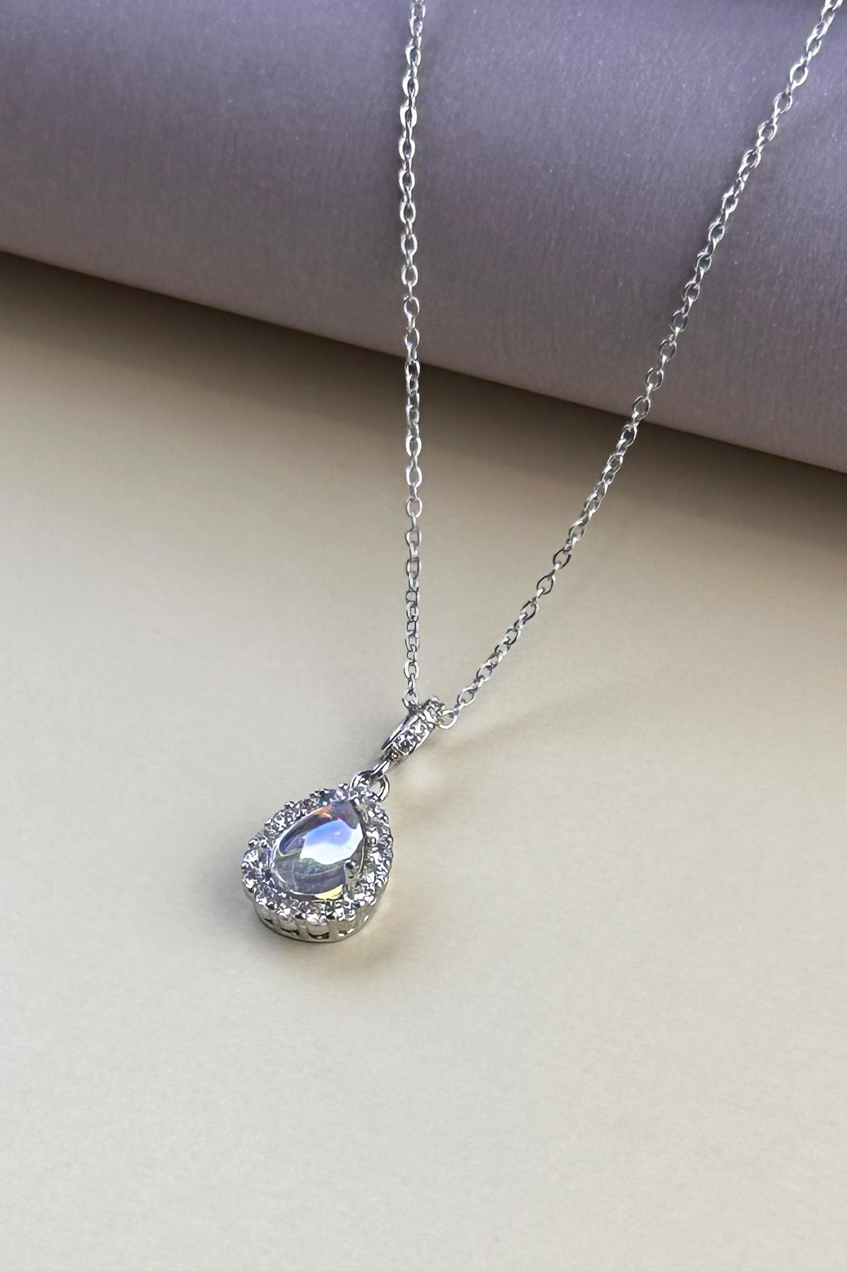 Silver Minimal Zincir Tektaş Sıralı Büyük Damla Sallantılı Çelik Kolye 45 cm AKL4071