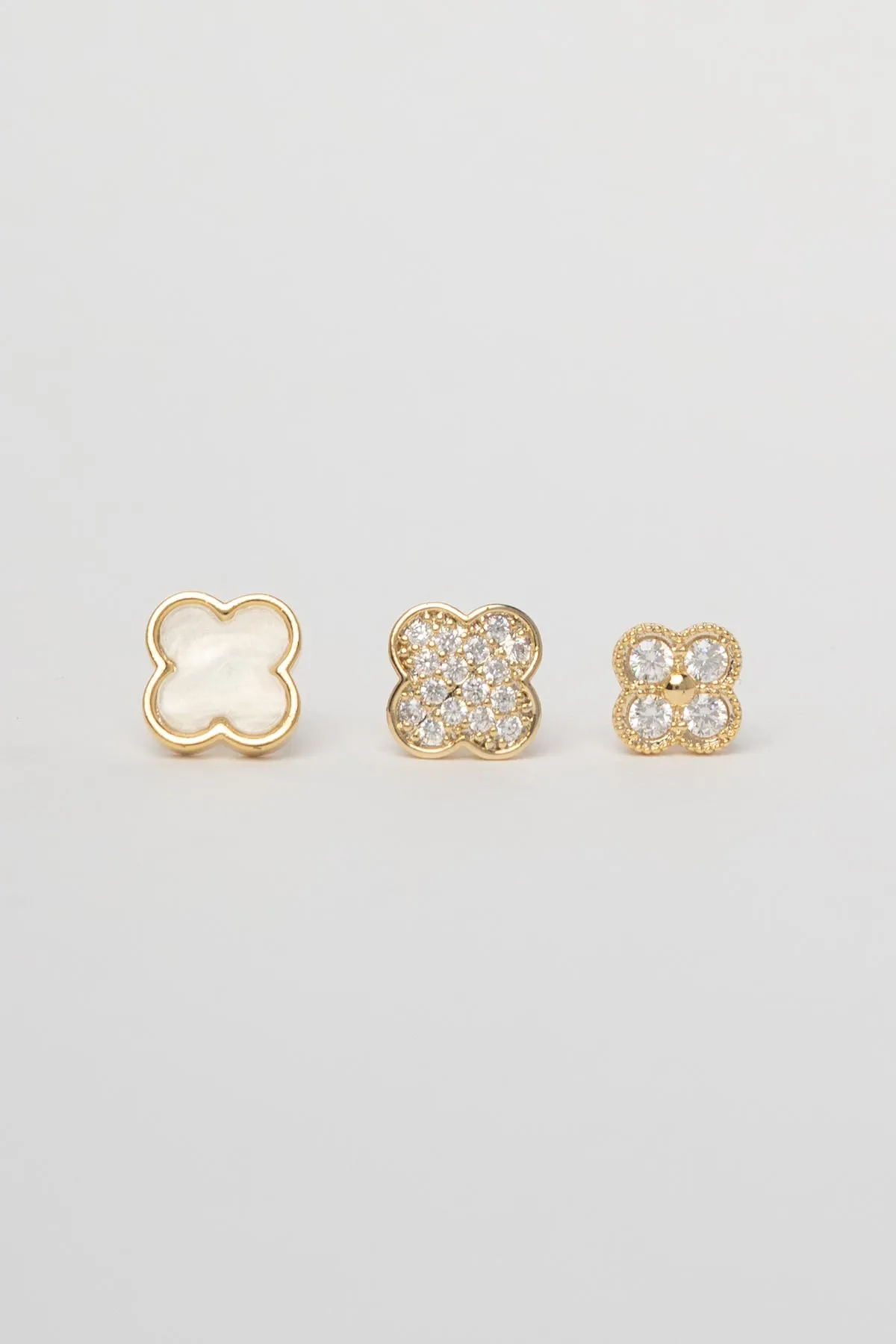 Gold Sedef Ve Zirkon Detay Dört Yaprak Yonca Çoklu Glory Küpe AKE9721