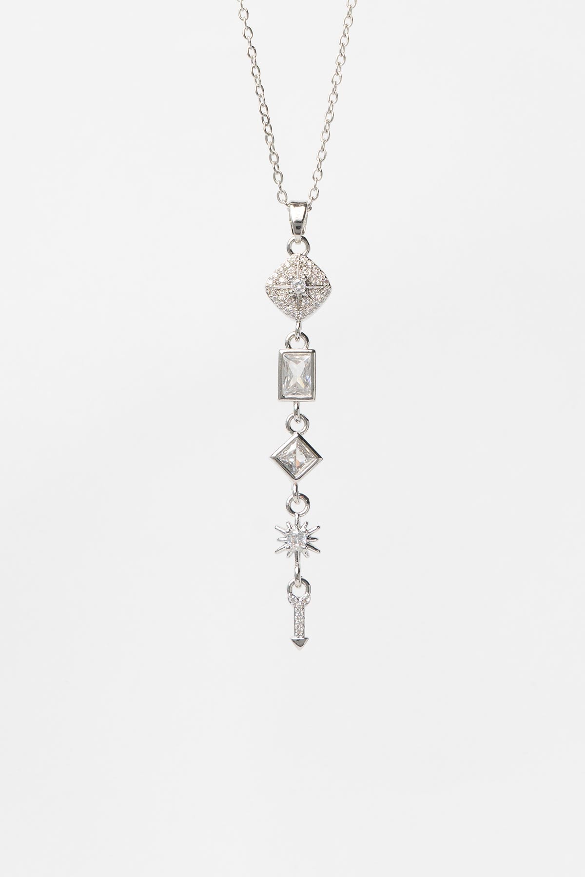 Silver Minimal Zincir Zirkon Detay Karo Ve Kristal Taşlı Kareler Sallantılı 45cm Çelik Kolye AKL4148