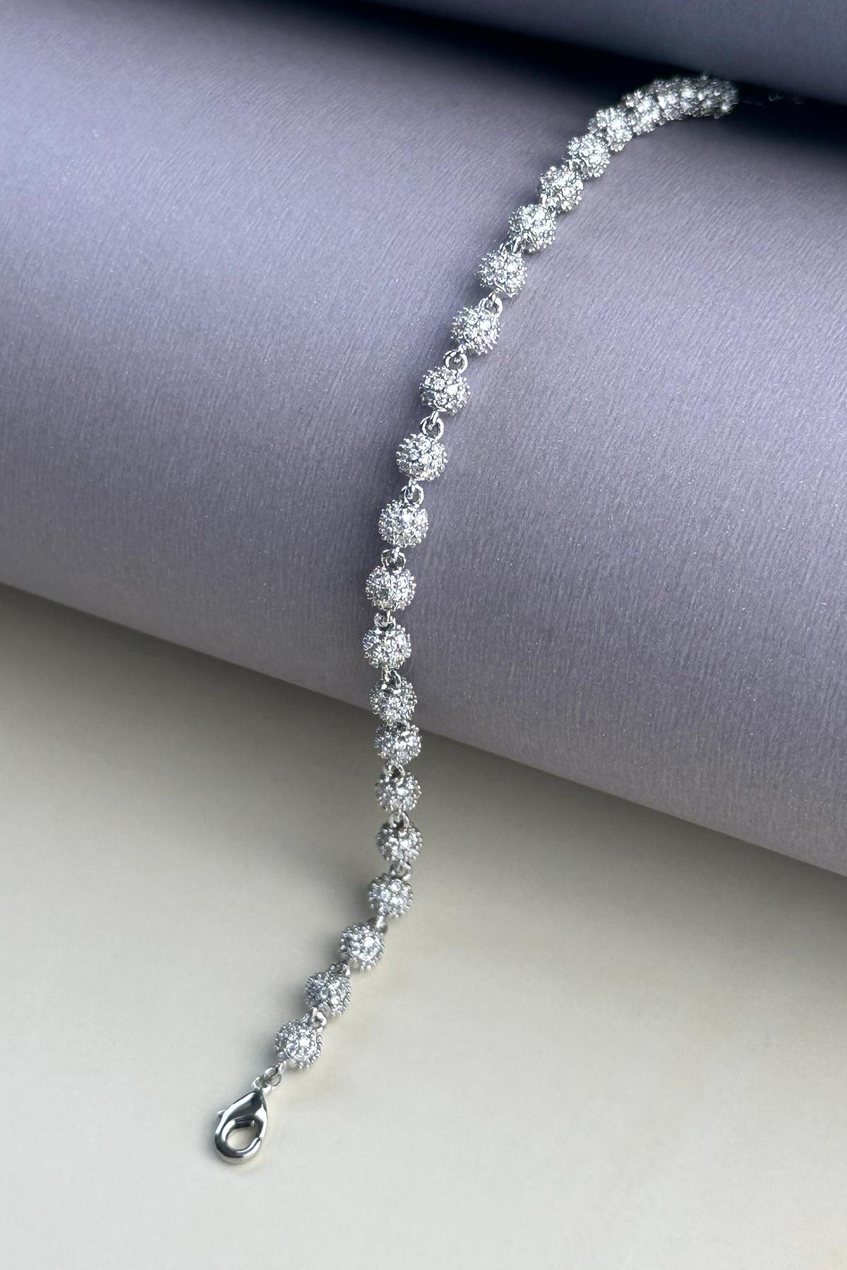 Silver Kristal Toplar Sıralı  Bileklik ABL7300