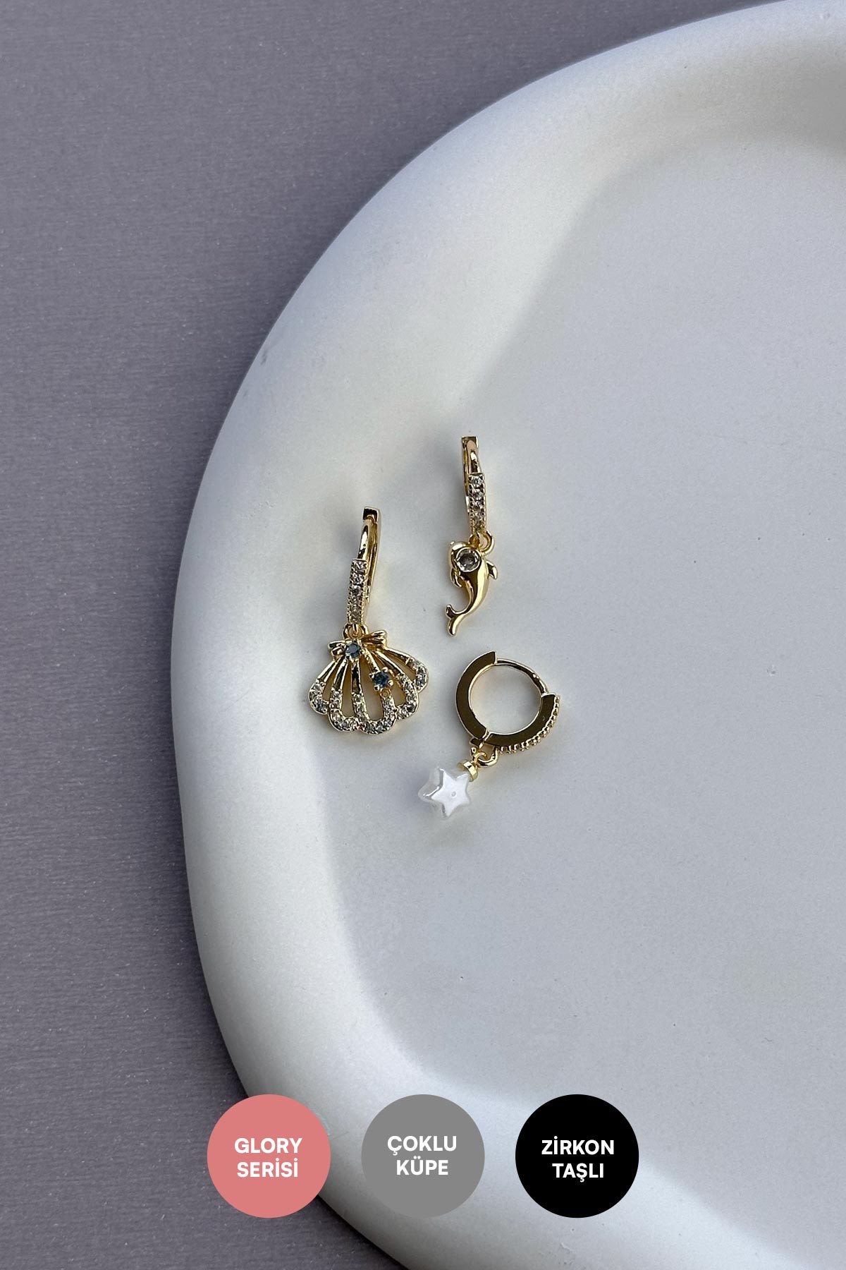 Gold Zirkon Detay Deniz Kabuğu Yunus Ve Beyaz Yıldız Sallantılı Çoklu Glory Küpe AKE9187