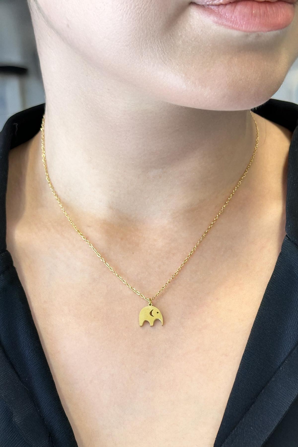 Gold Minimal Zincir Fil Sallantılı Çelik Kolye 45 cm AKL3770