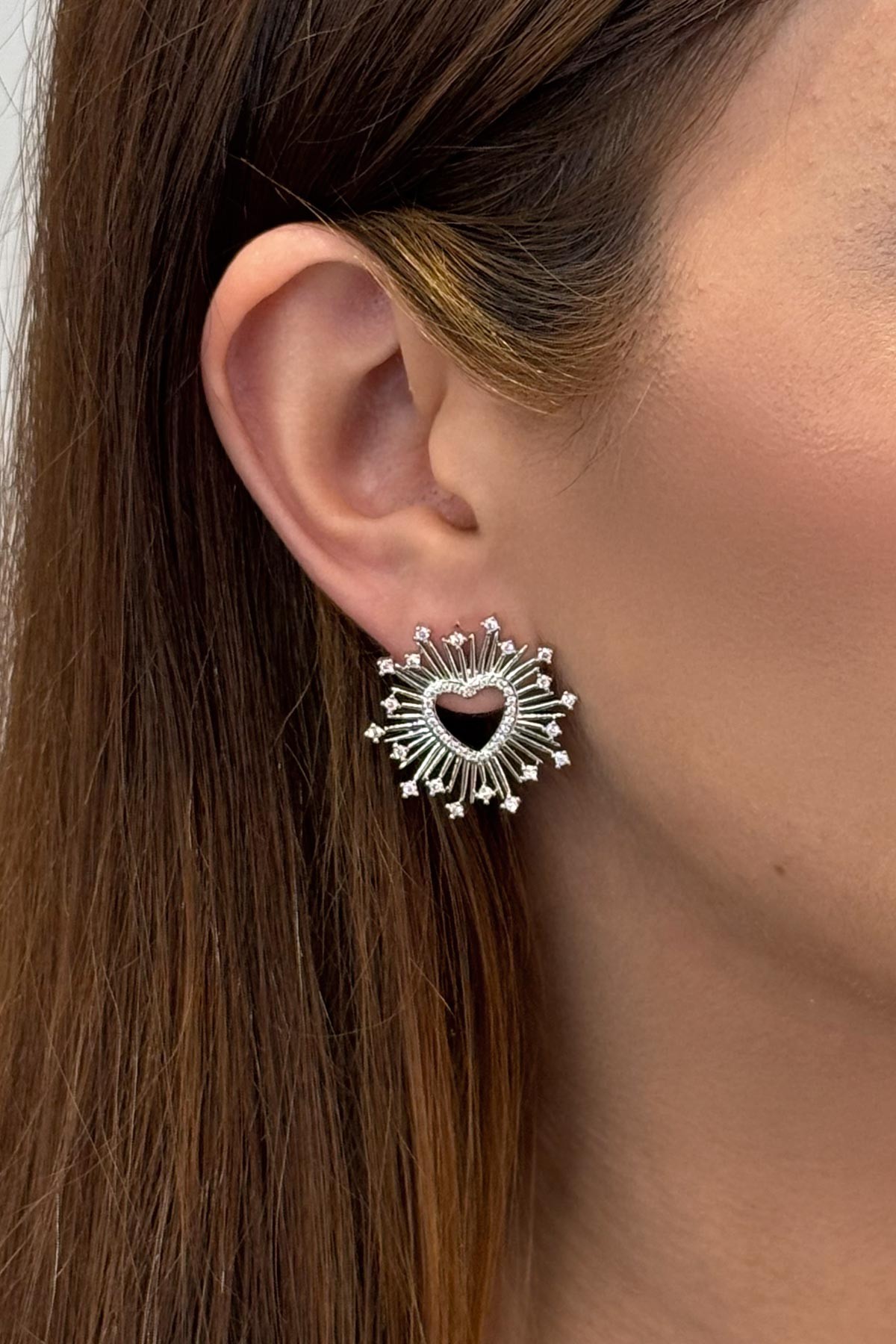 Silver Zirkon Kalp Ve Tektaş Uçlu Oklar Tasarım Glory Küpe AKE8830