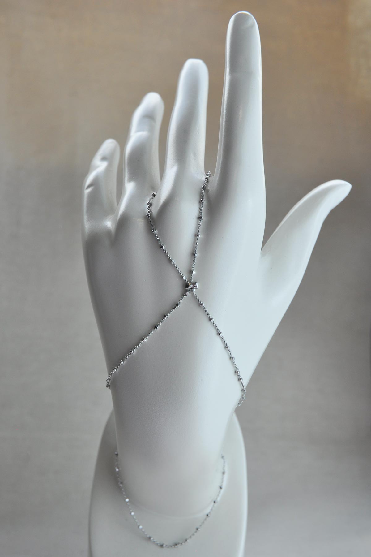 Silver Minimal Küpçük Detay Zincir Şahmeran ASH1116