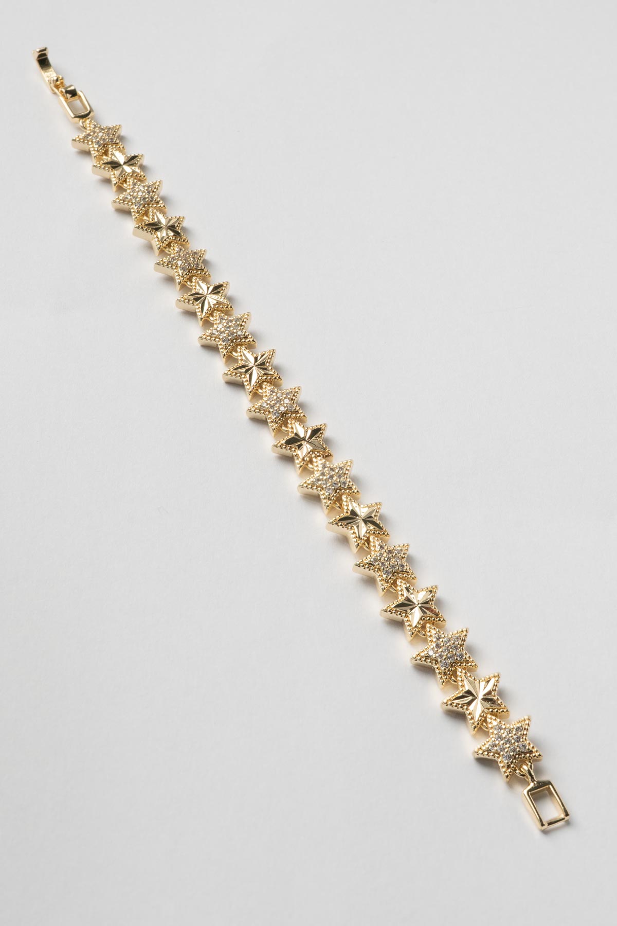Gold 14K Zirkon Detay Ve Lazer Kesim Yıldız Sıralı Luxury Bileklik ABL7391