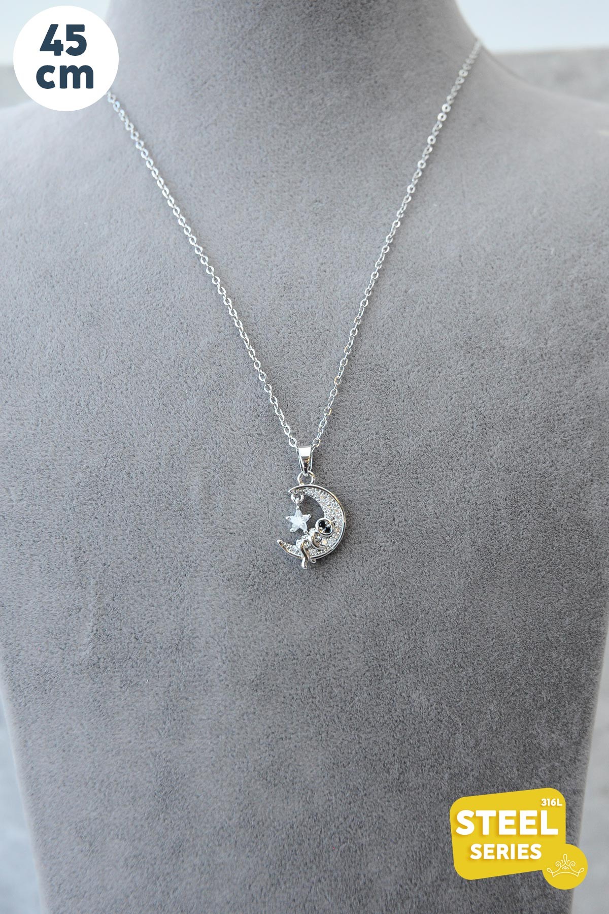 Silver Minimal Zincir Kristal Yıldız Sallantılı Aya Sarılan Uzaylı Çelik Kolye 45 cm AKL2657