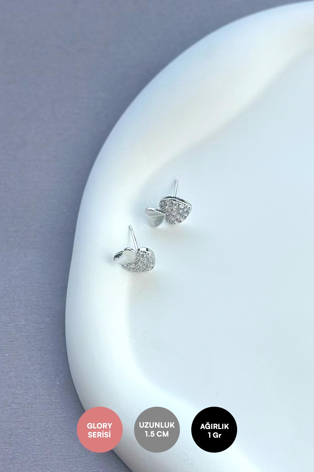 Silver Zirkon Detay Kalp Meyvesi Glory Küpe AKE9156
