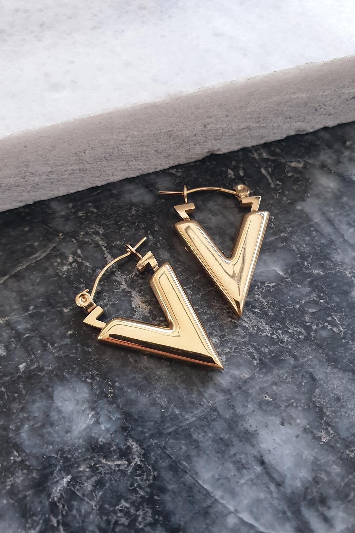 Gold Triangle Çelik Küpe AKE4418