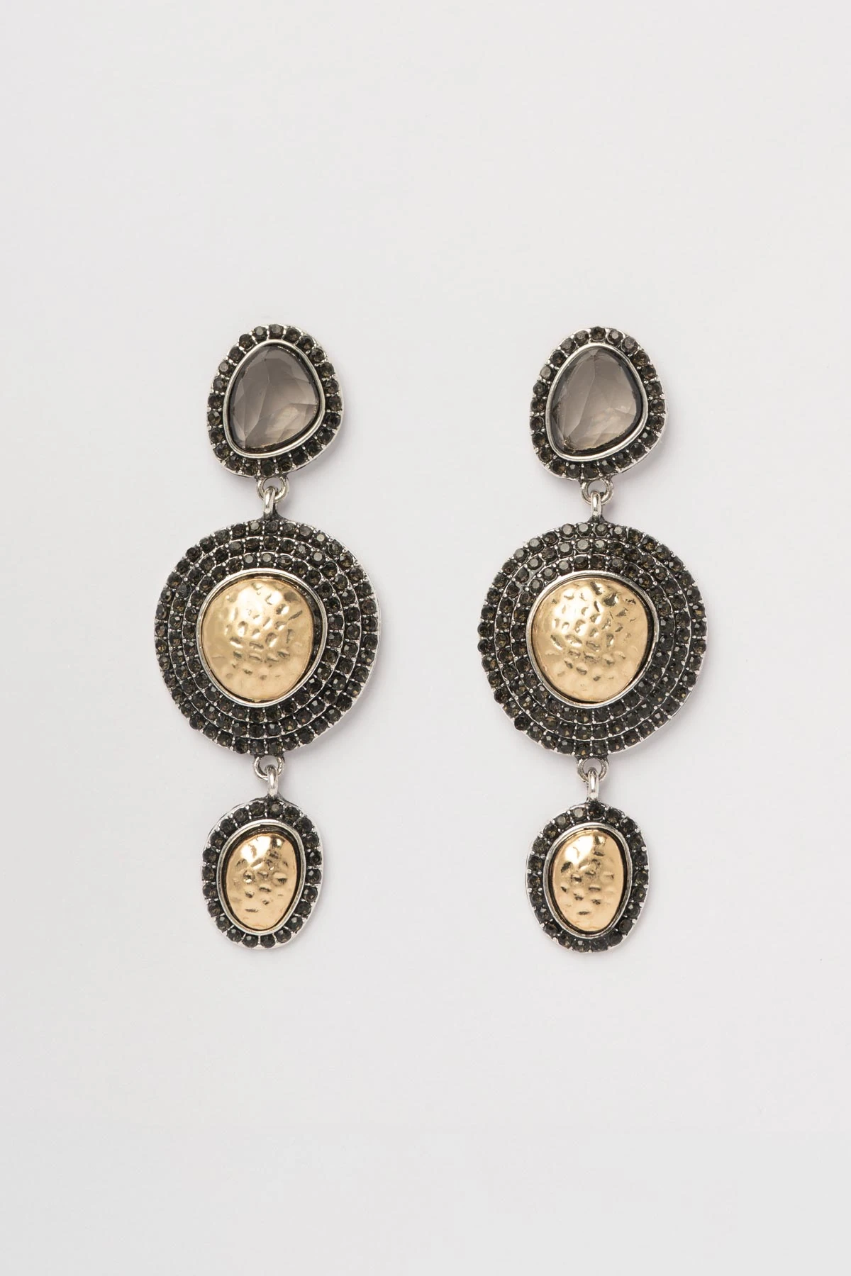 Siyah Taş Detay Desenli Gold Plakalar Sallantılı Stefany Küpe AKE9660