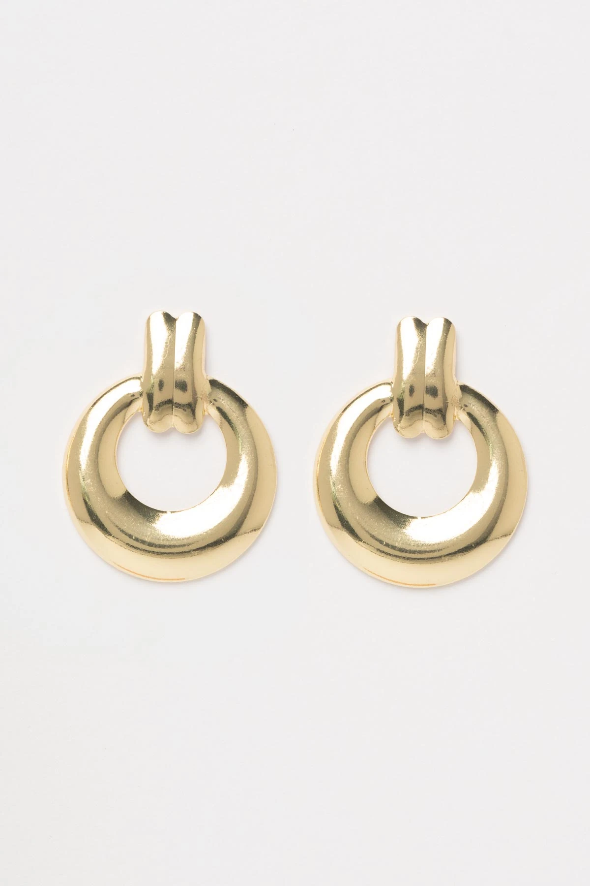 Gold Dolgun Daire Stefany Küpe AKE9675