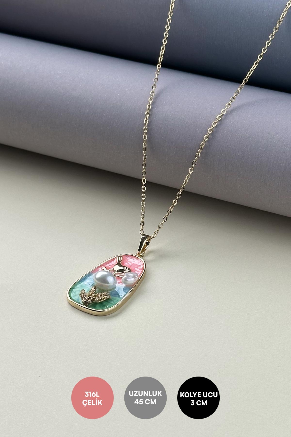 Gold Minimal Zincir Pembe Mavi Turkuaz Mineli İncili Başak Ve Kuş Figürlü Asimetrik Tasarım Madalyon Çelik Kolye AKL4034