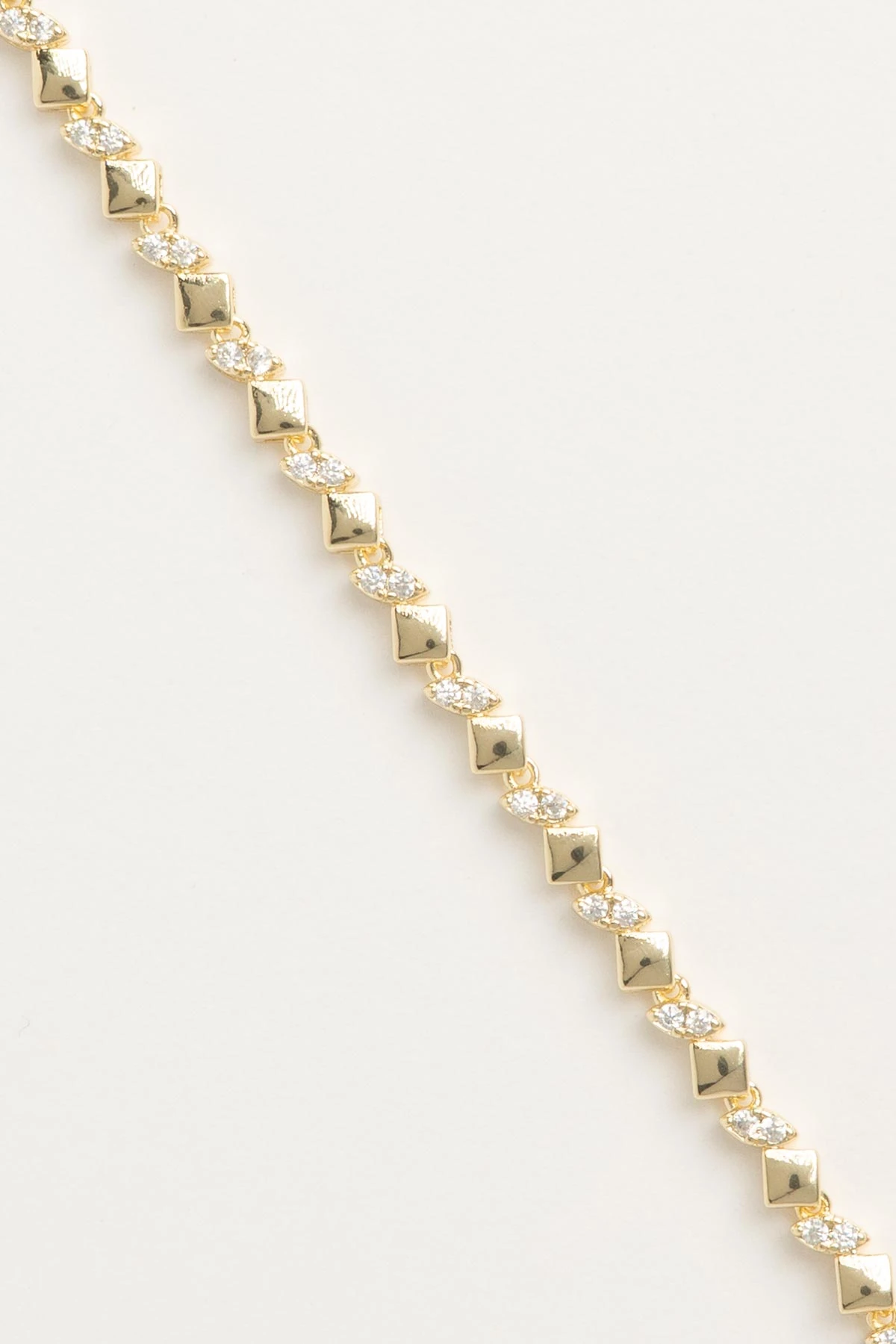 Gold Karo Zincir Ve Damla Taş Sıralı Luxury Bileklik ABL7619