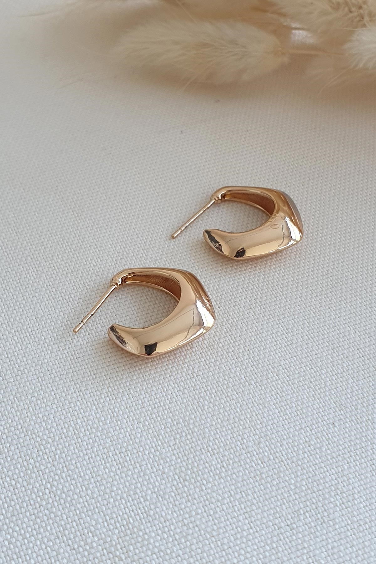 Beşgen Tasarım Gold Halka Küpe AKE4110