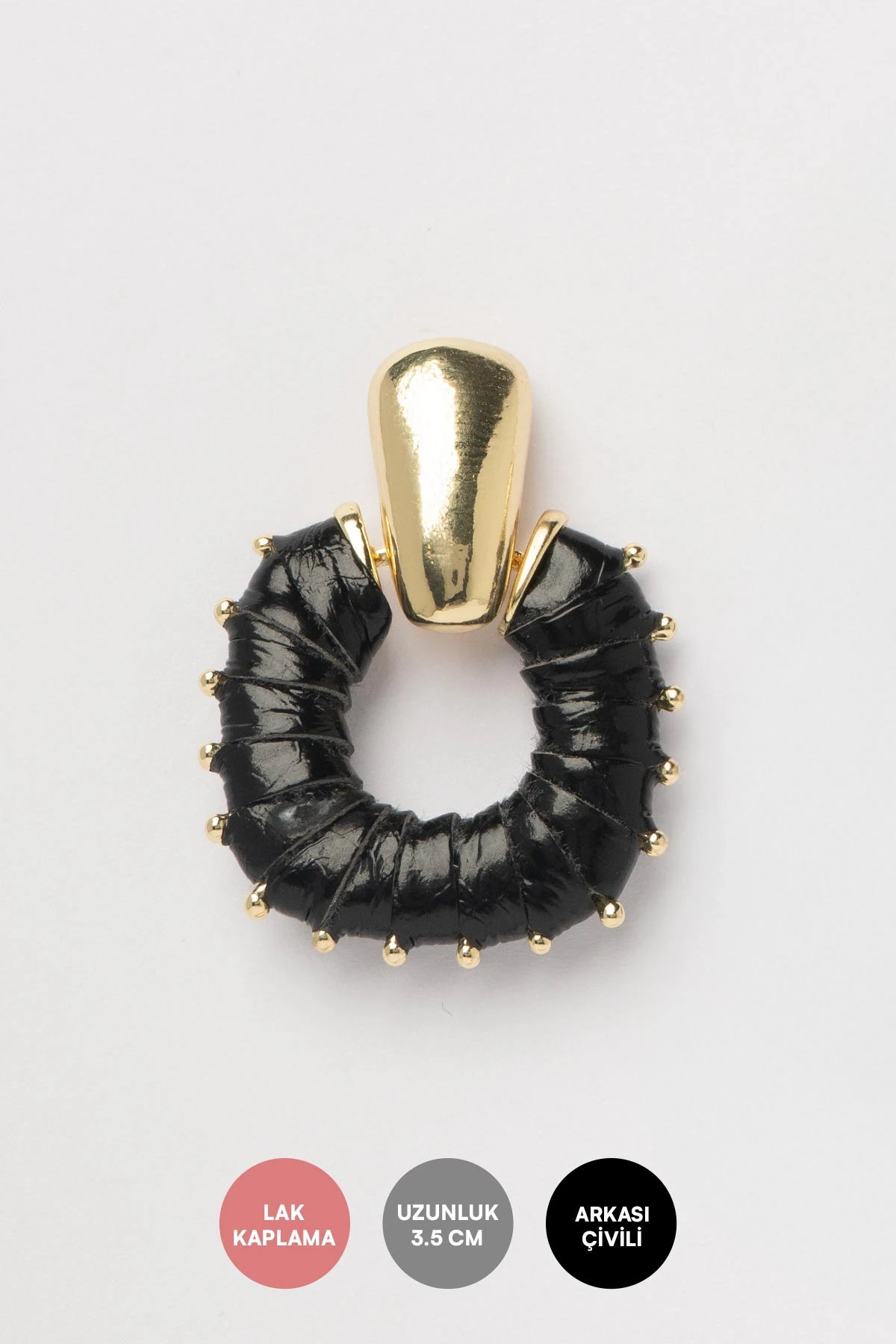 Gold Siyah Deri Kaplı Kare Stefany Küpe AKE9579