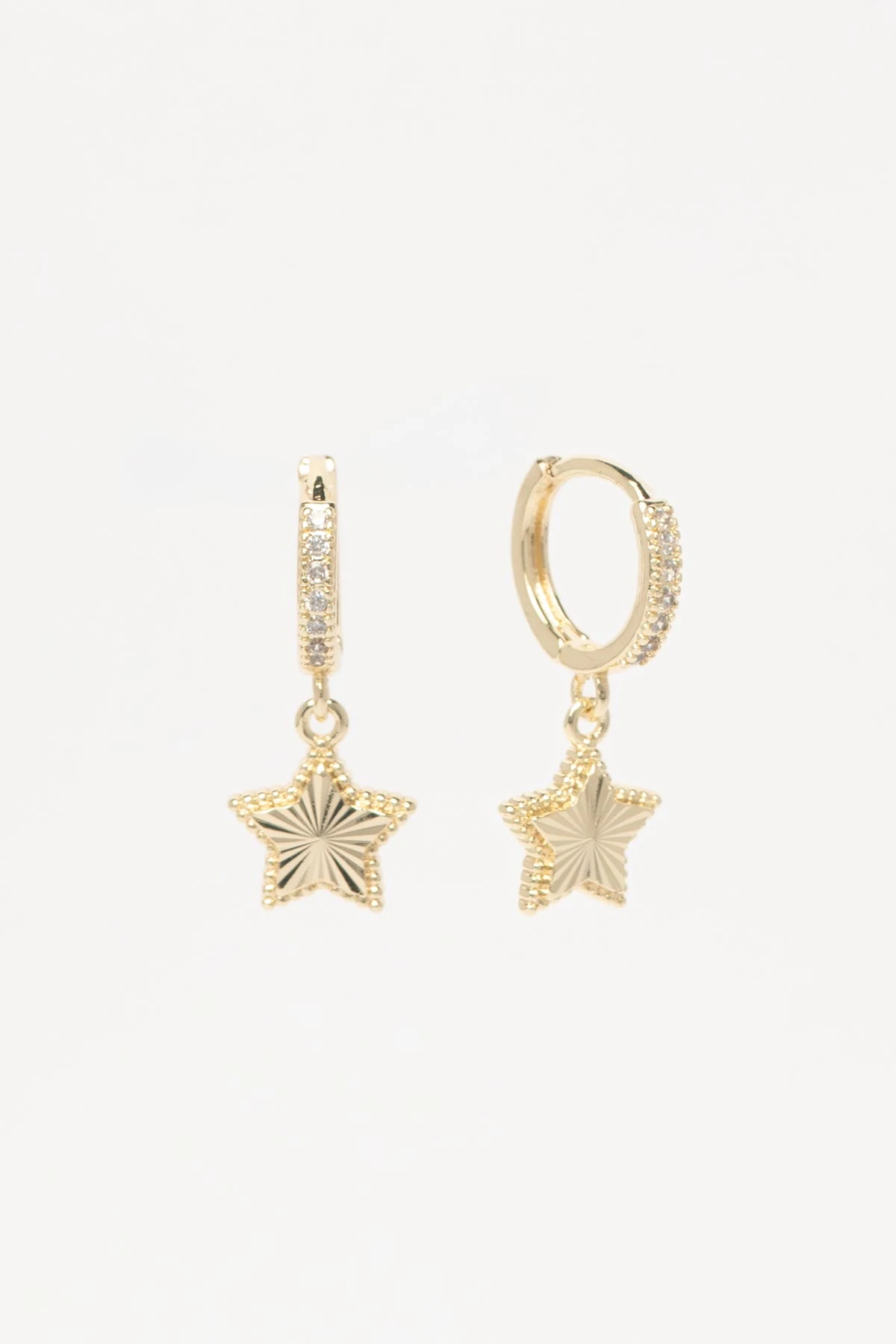 Gold 14K Lazer Kesim Yıldız Sallantılı Zirkon Taş Detay Glory Küpe AKE9422