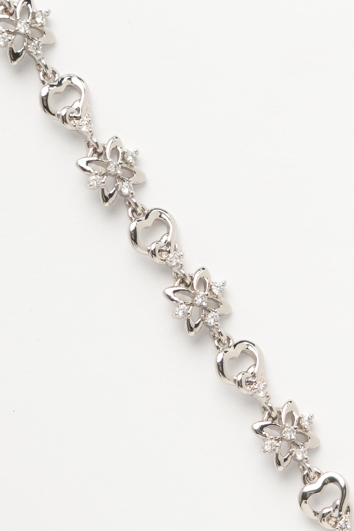 Silver Çiçek Ve Kalp Sıralı Luxury Bileklik ABL7541