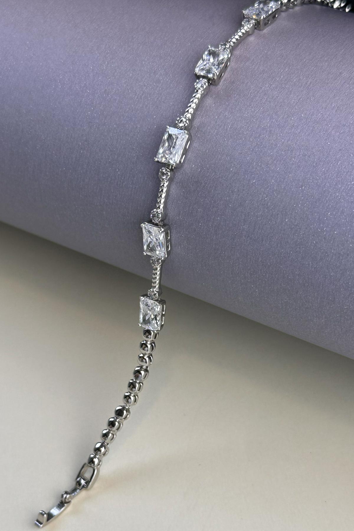 Silver Minimal Sıra Topçuk Detay Beşli Baget Taş Tasarım Luxury Bileklik ABL7185