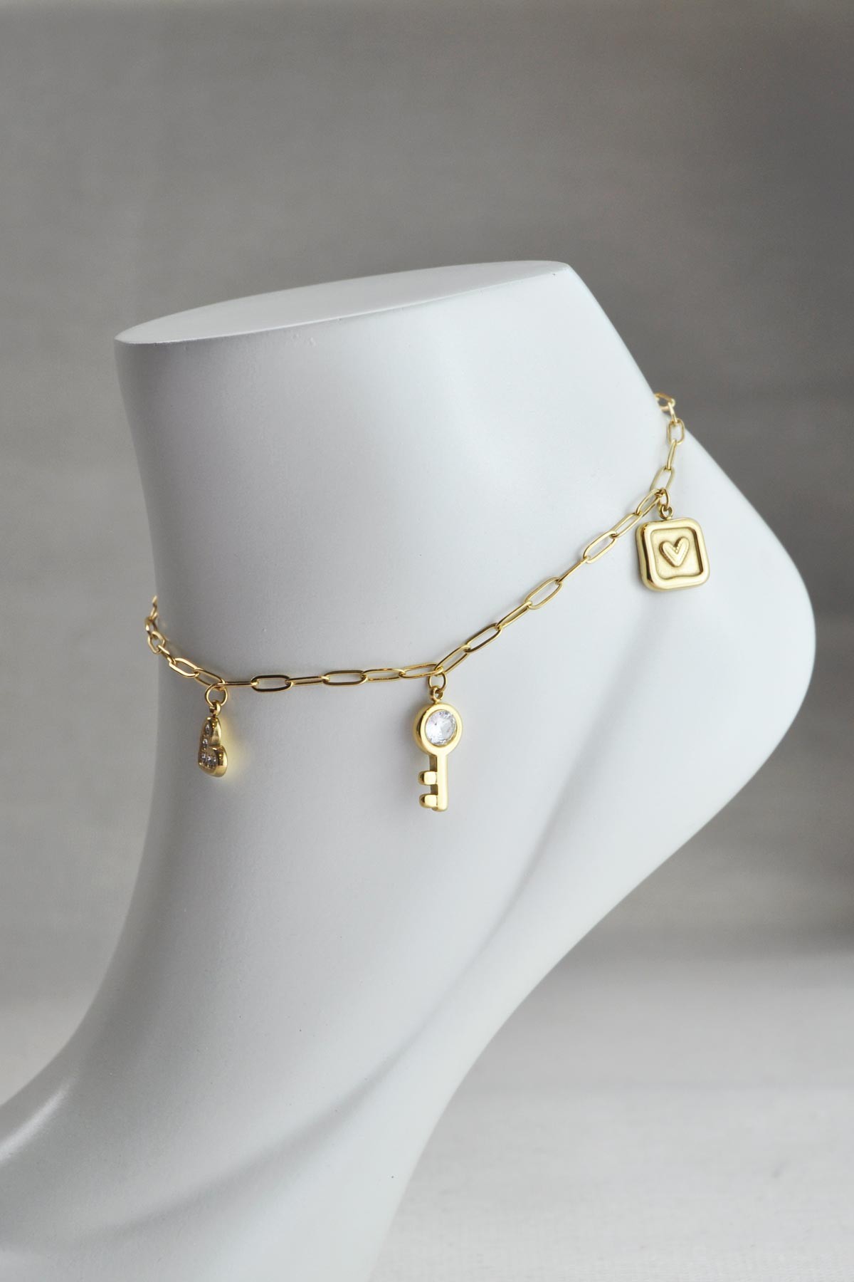 Zirkon Detay Kalp Ve Gold Kristal Anahtar Çelik Halhal AHL1341