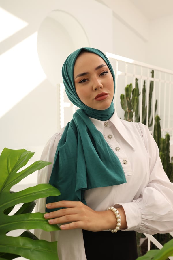 KOYU YEŞİL