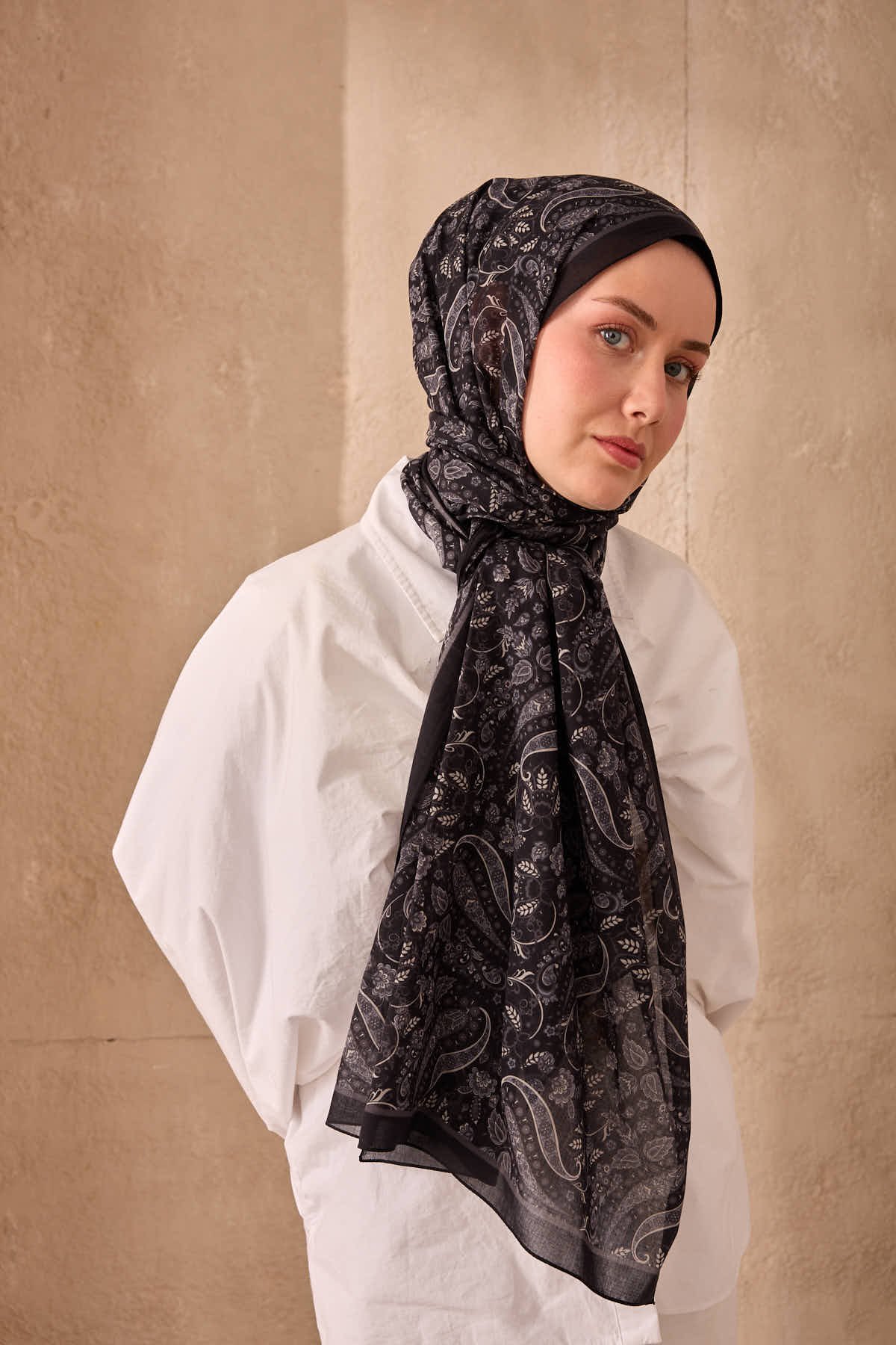 SİYAH-FÜME