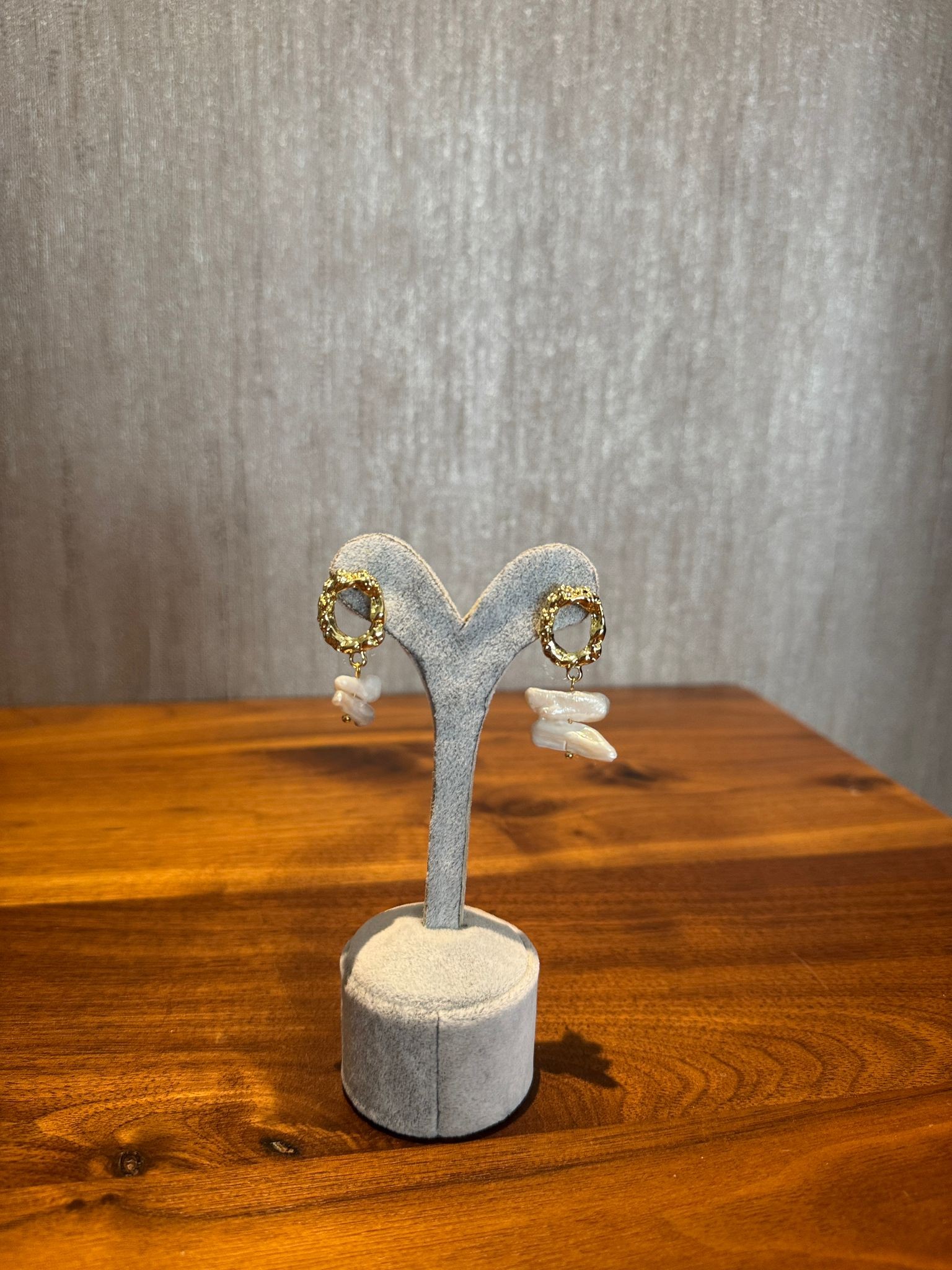 İnci Taşlı Gold Halka Küpe