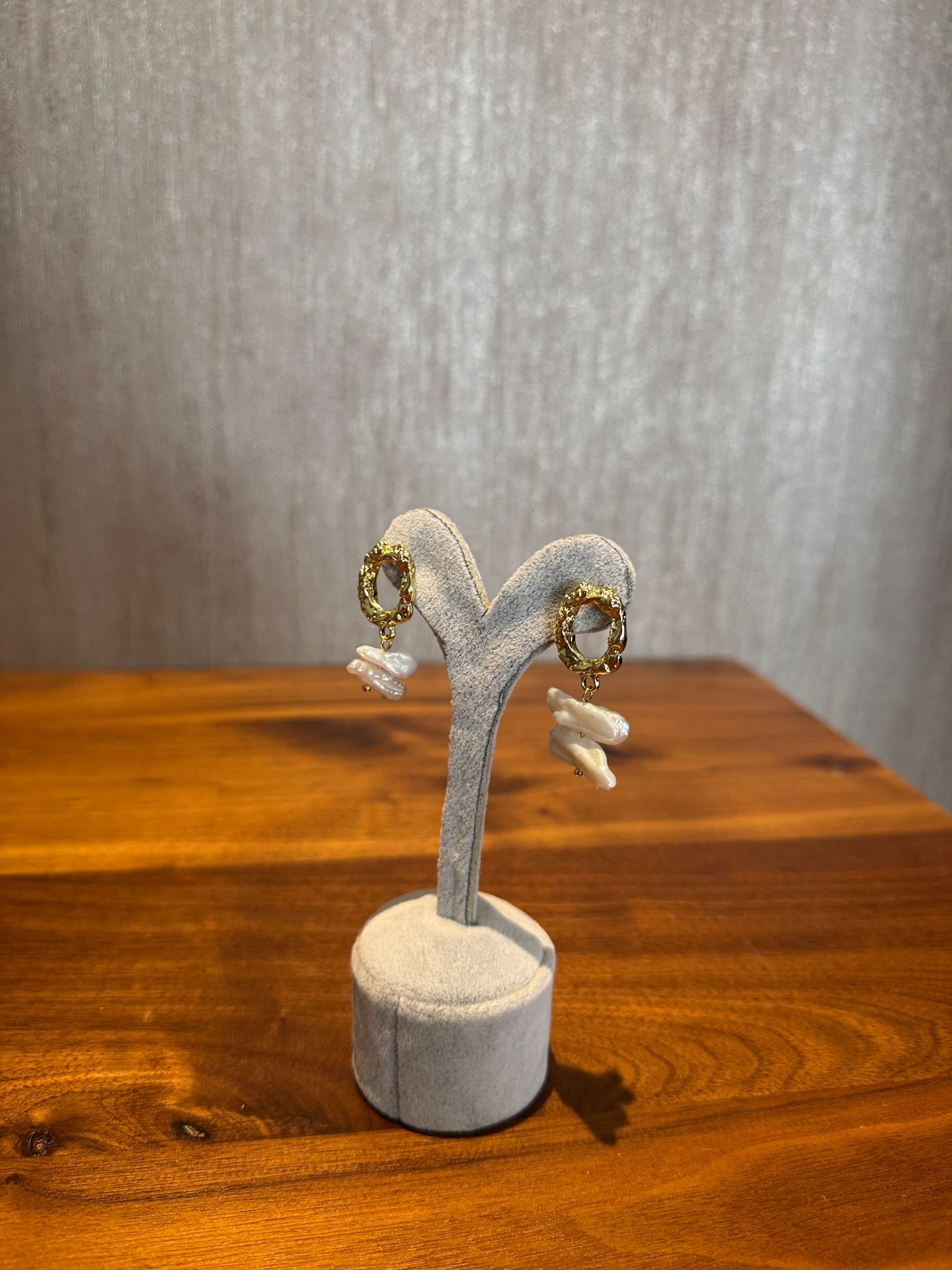 İnci Taşlı Gold Halka Küpe