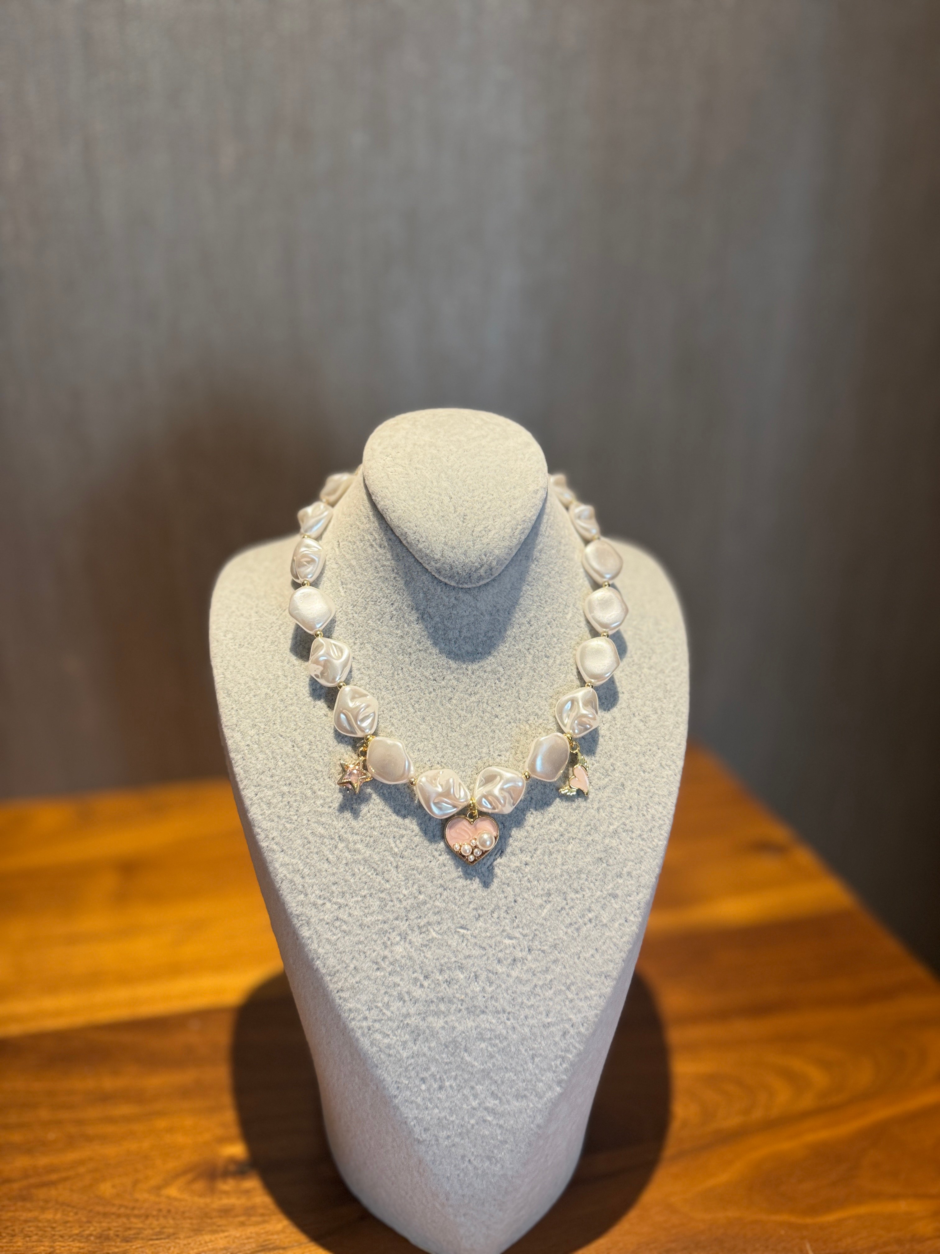 Pembe Kalp ve Yıldız Charm Detaylı İnci Kolye