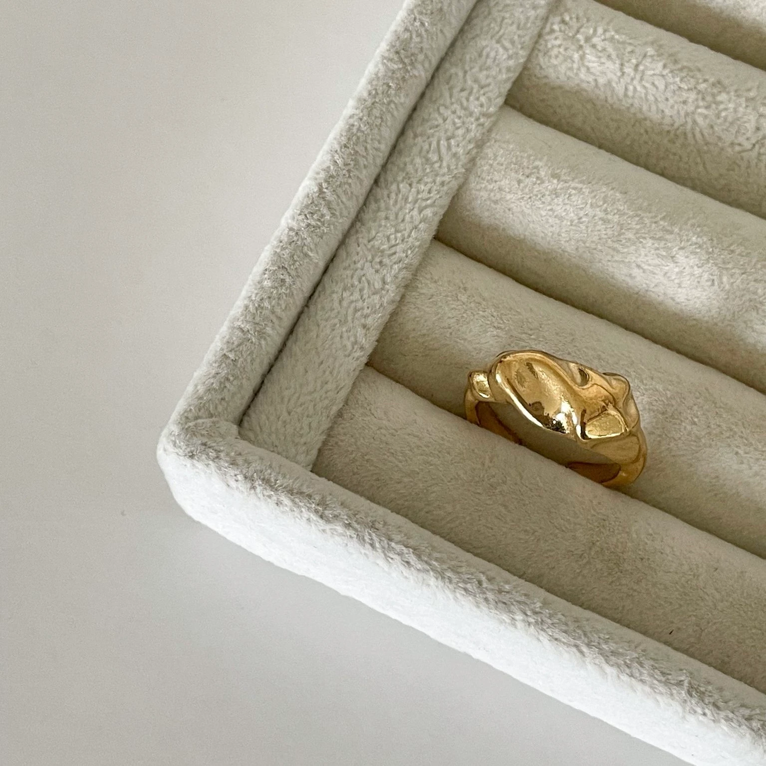 Çelik Desen Dokulu Yüzük