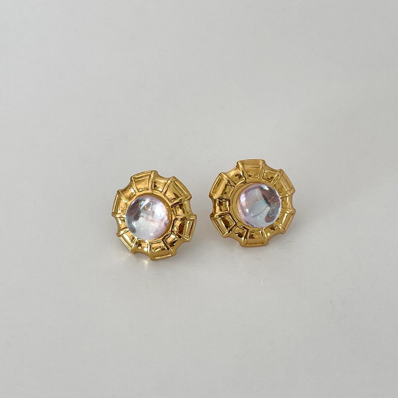 Çelik Hologram Taş Küpe