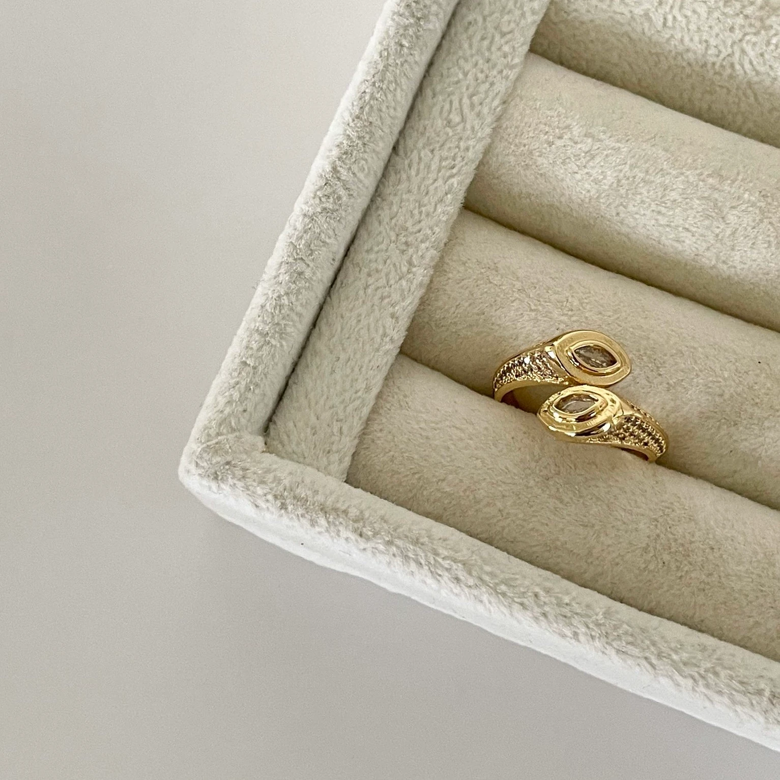 Vip Seri Sarmal Taş Yüzük