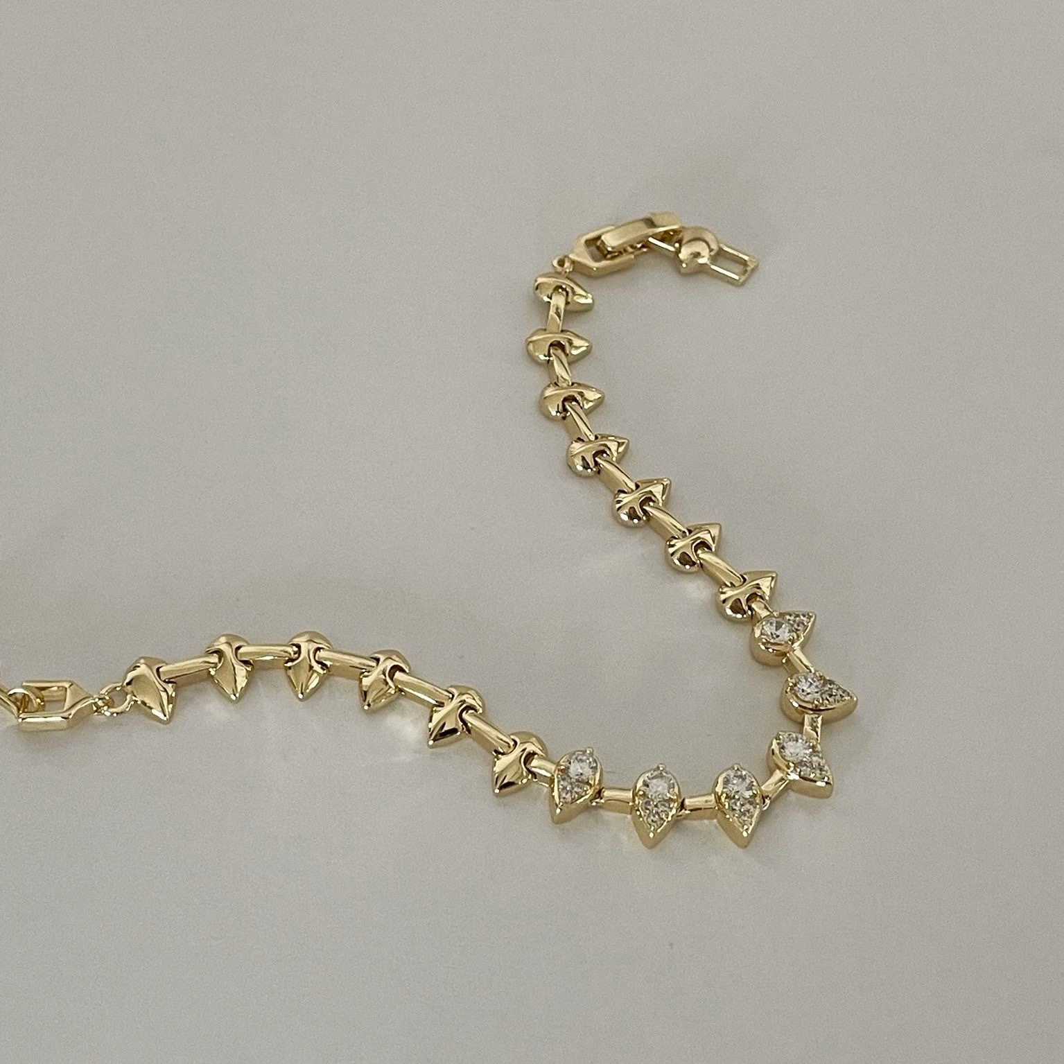 Vip Seri Baget Taş Bileklik