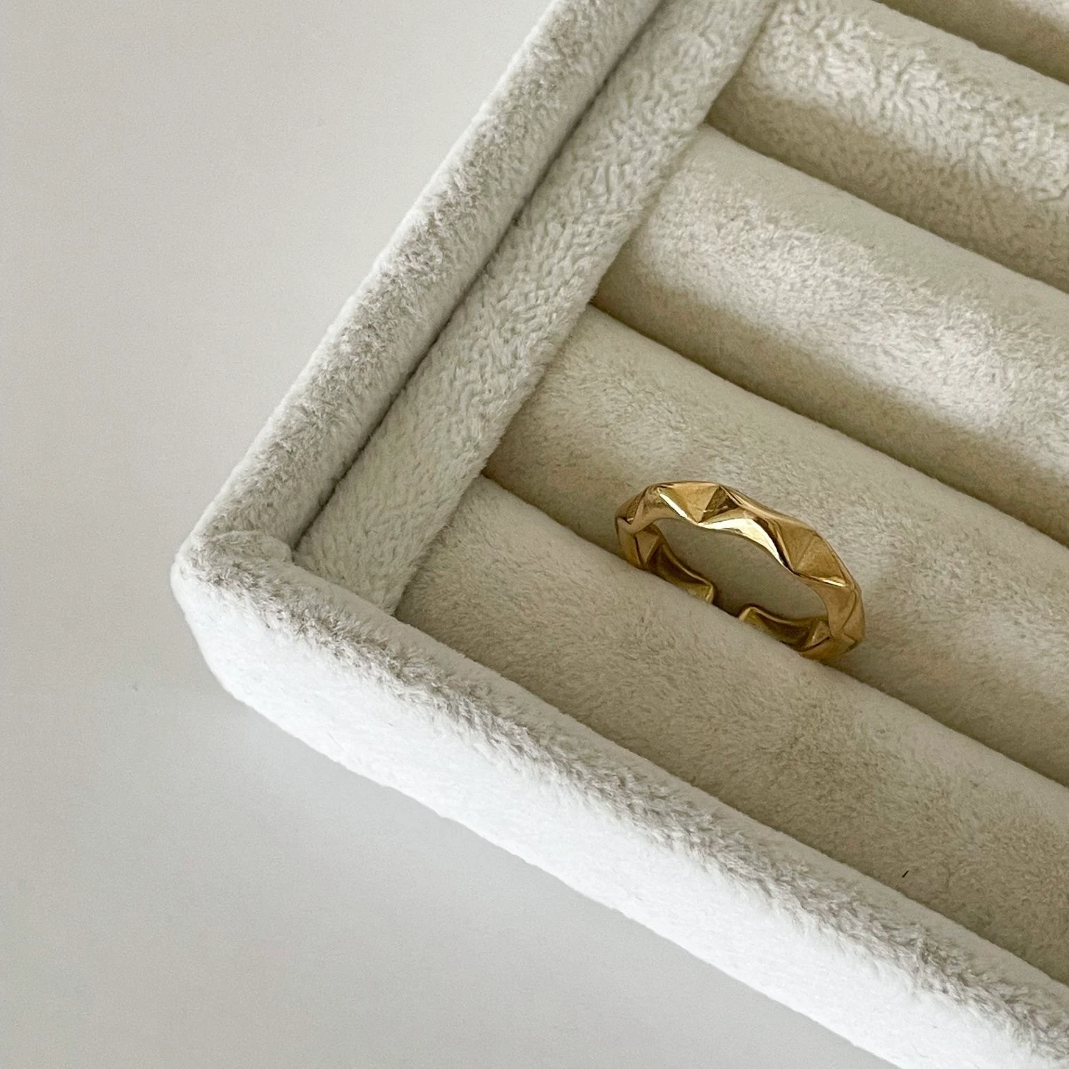 Çelik Zikzak Model Yüzük