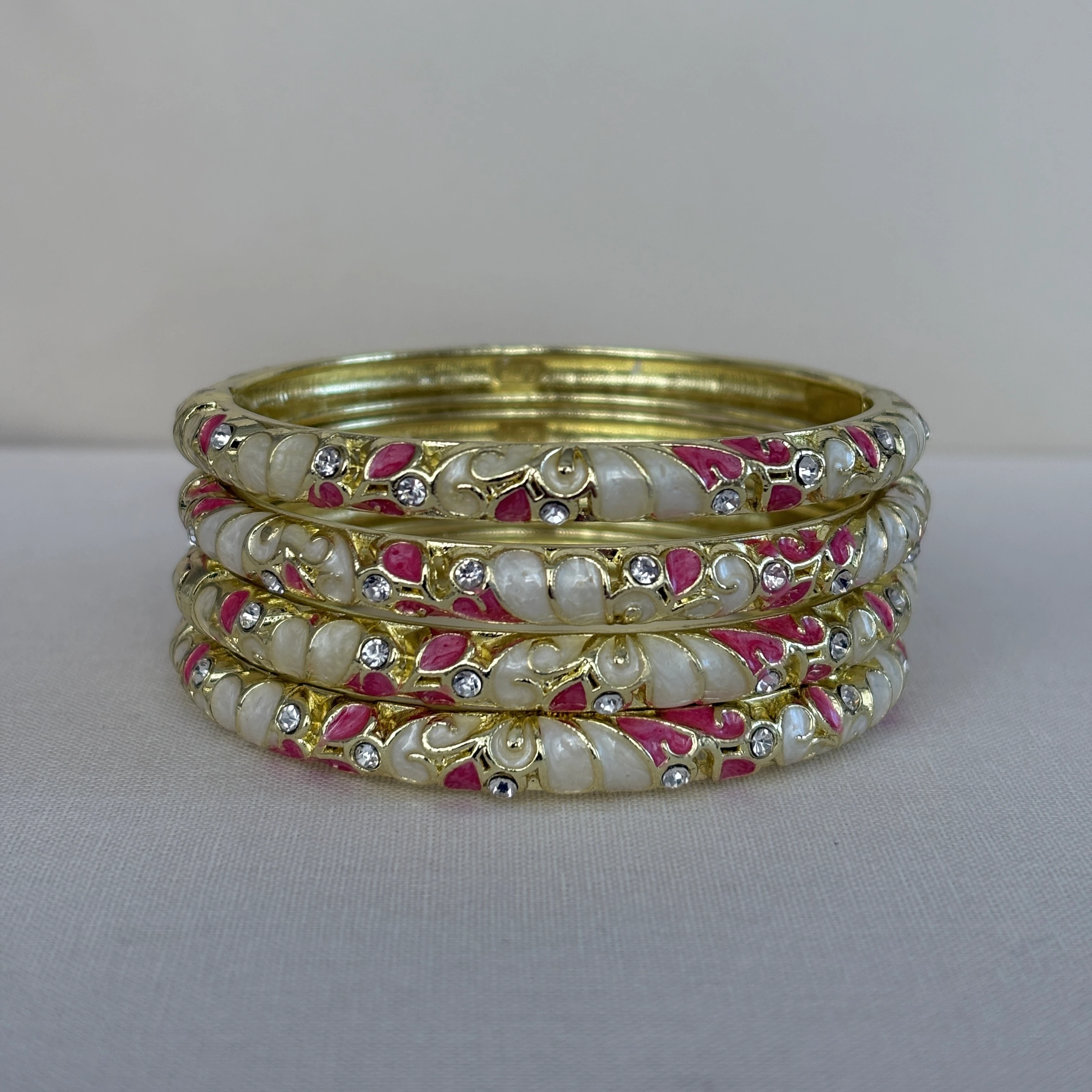 Vip Pembe Beyaz Mineli Kelepçe