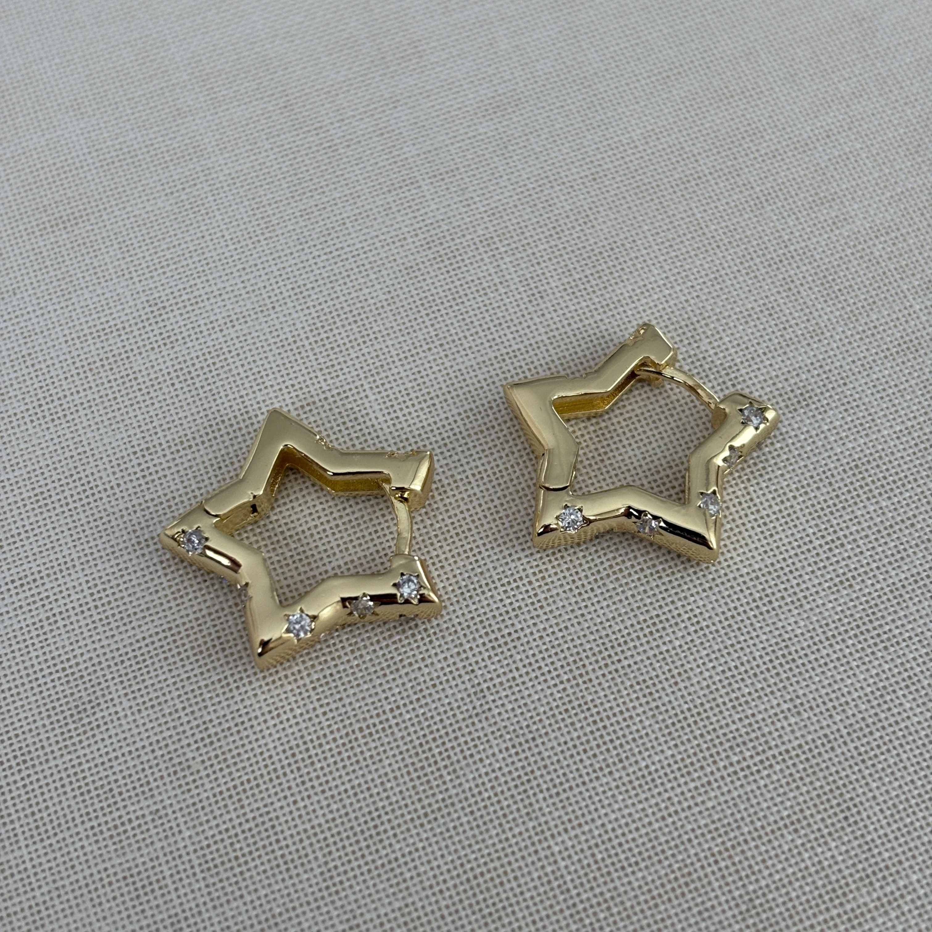  Vip Seri Taşlı Mini Yıldız Küpe